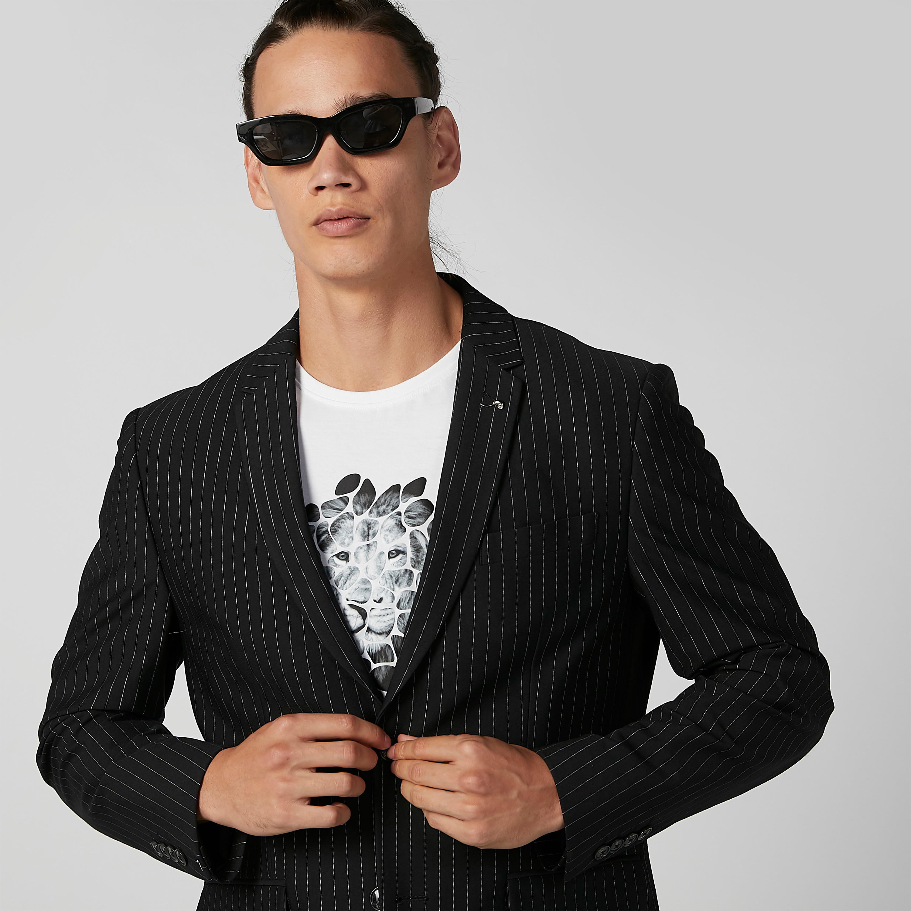 بليزر سليم مقلم بياقة طويلة وأكمام طويلة من آيكونيك-men-winterwear-jacketsandblazers-image-3