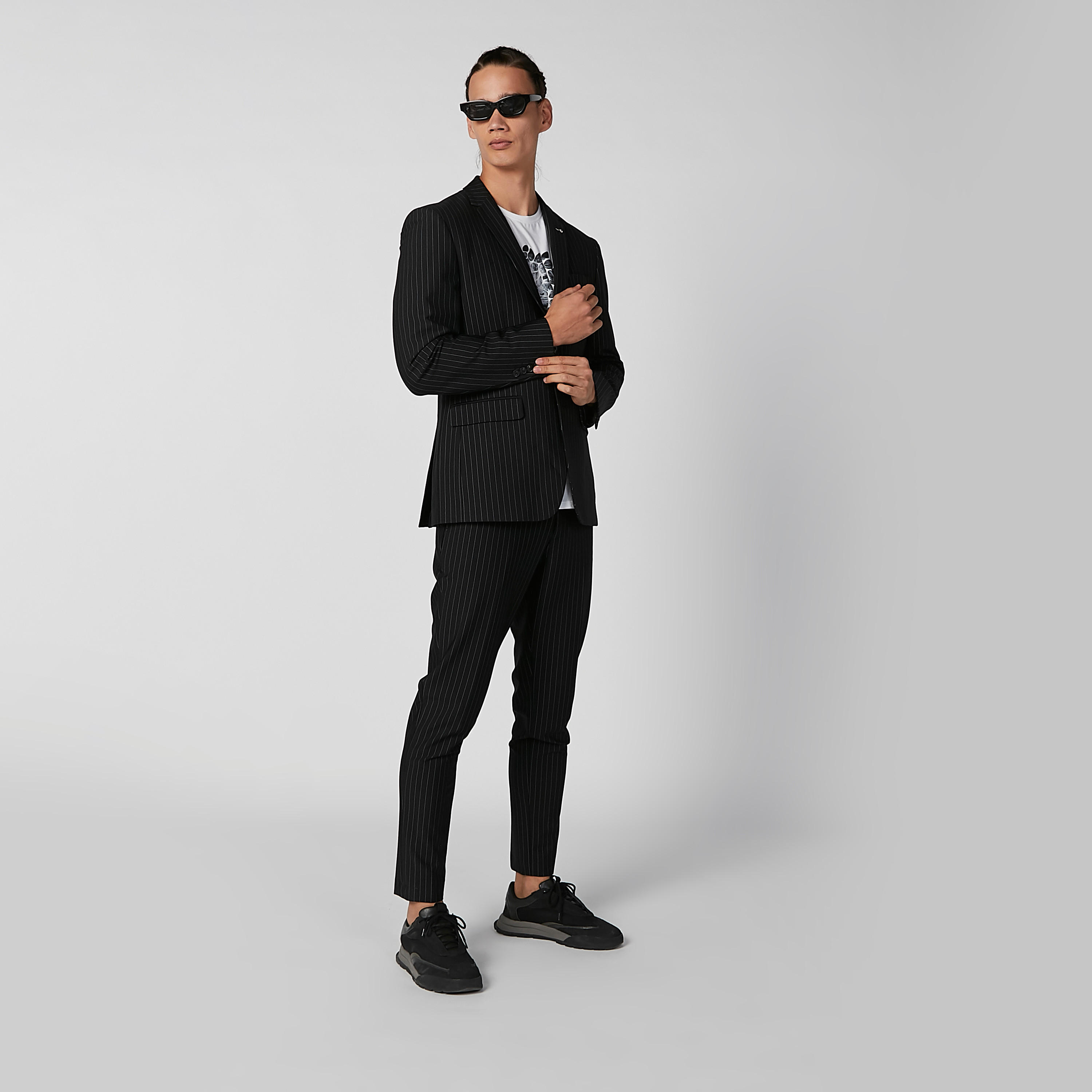 بليزر سليم مقلم بياقة طويلة وأكمام طويلة من آيكونيك-men-winterwear-jacketsandblazers-image-2