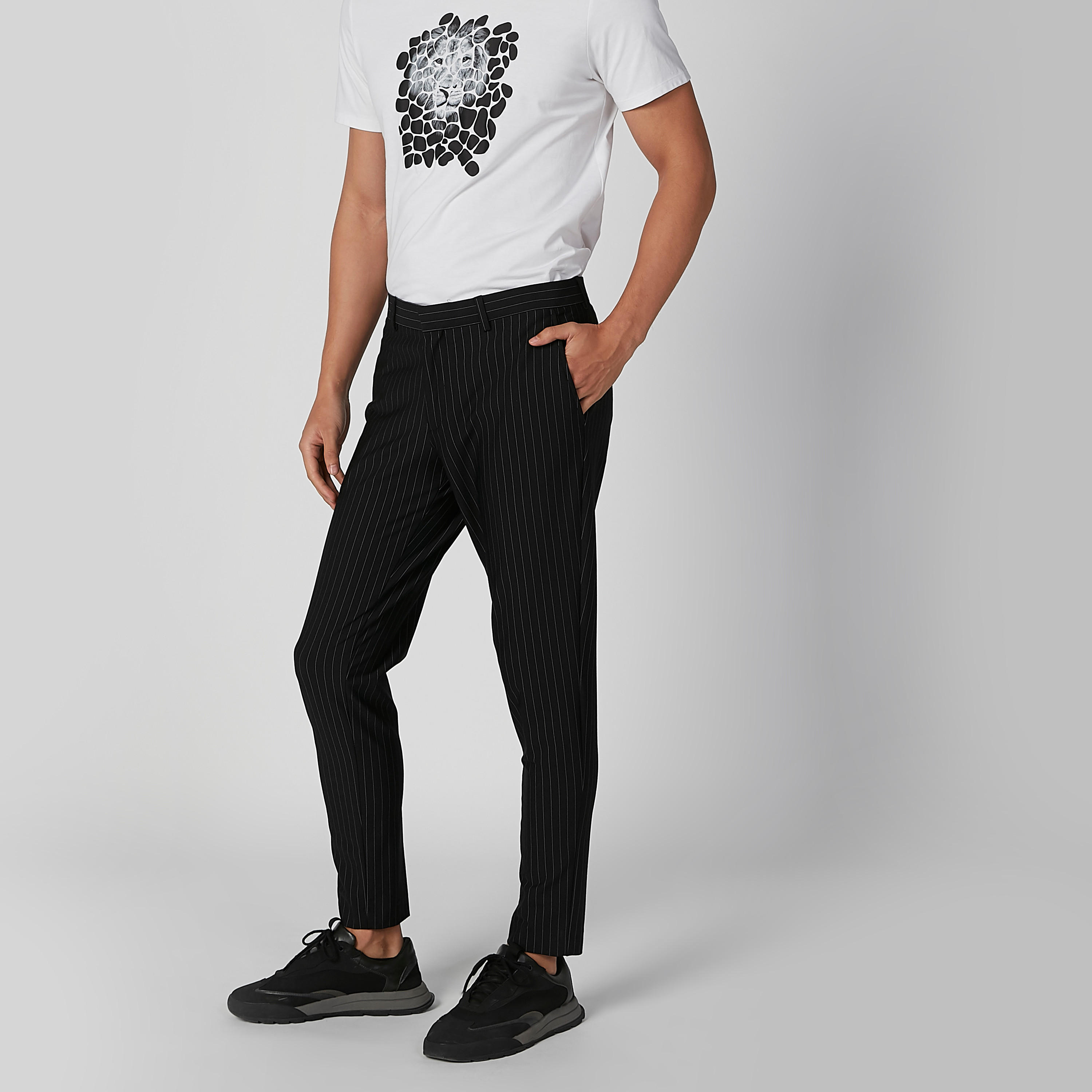 بنطلون سليم مقلّم بجيوب وحلقات حزام من آيكونيك-men-clothing-bottoms-trousersandchinos-trousers-image-6