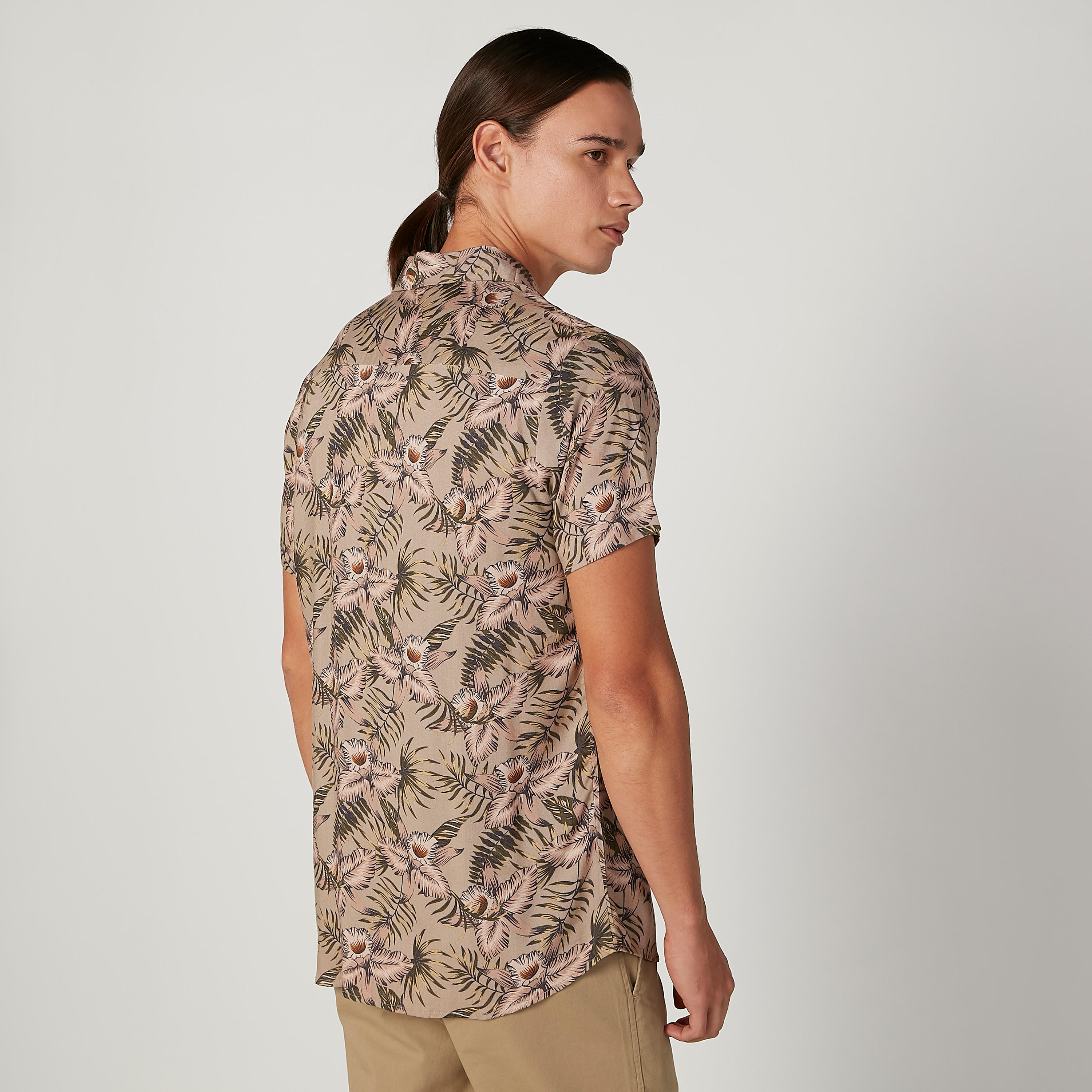 قميص سليم بأكمام قصيرة وطبعات زهرية من آيكونيك-men-clothing-shirts-image-4