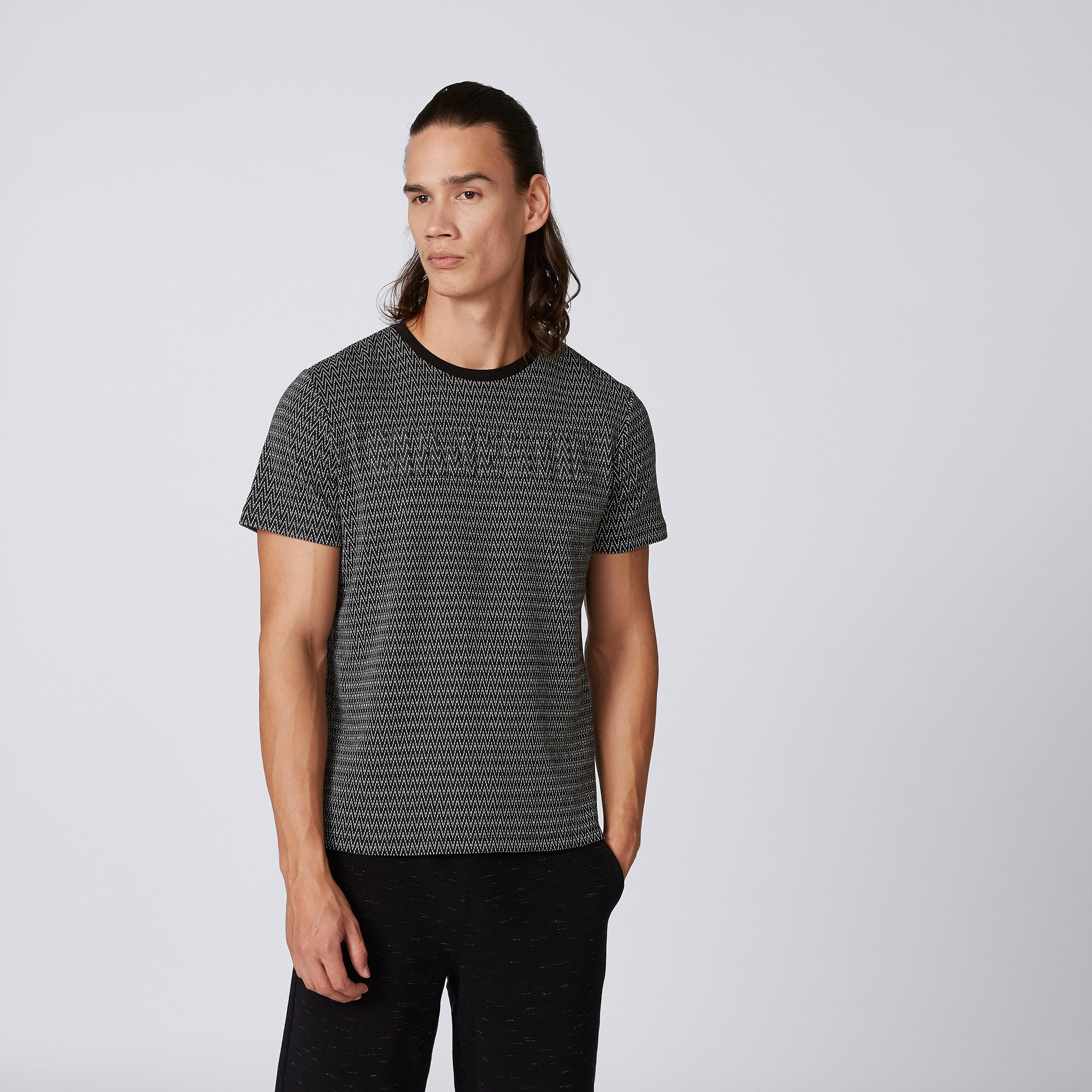 تيشيرت بارز الملمس بقصّة سليم وياقة مستديرة وأكمام قصيرة من آيكونيك-men-clothing-tshirtsandpolos-tshirts-image-1