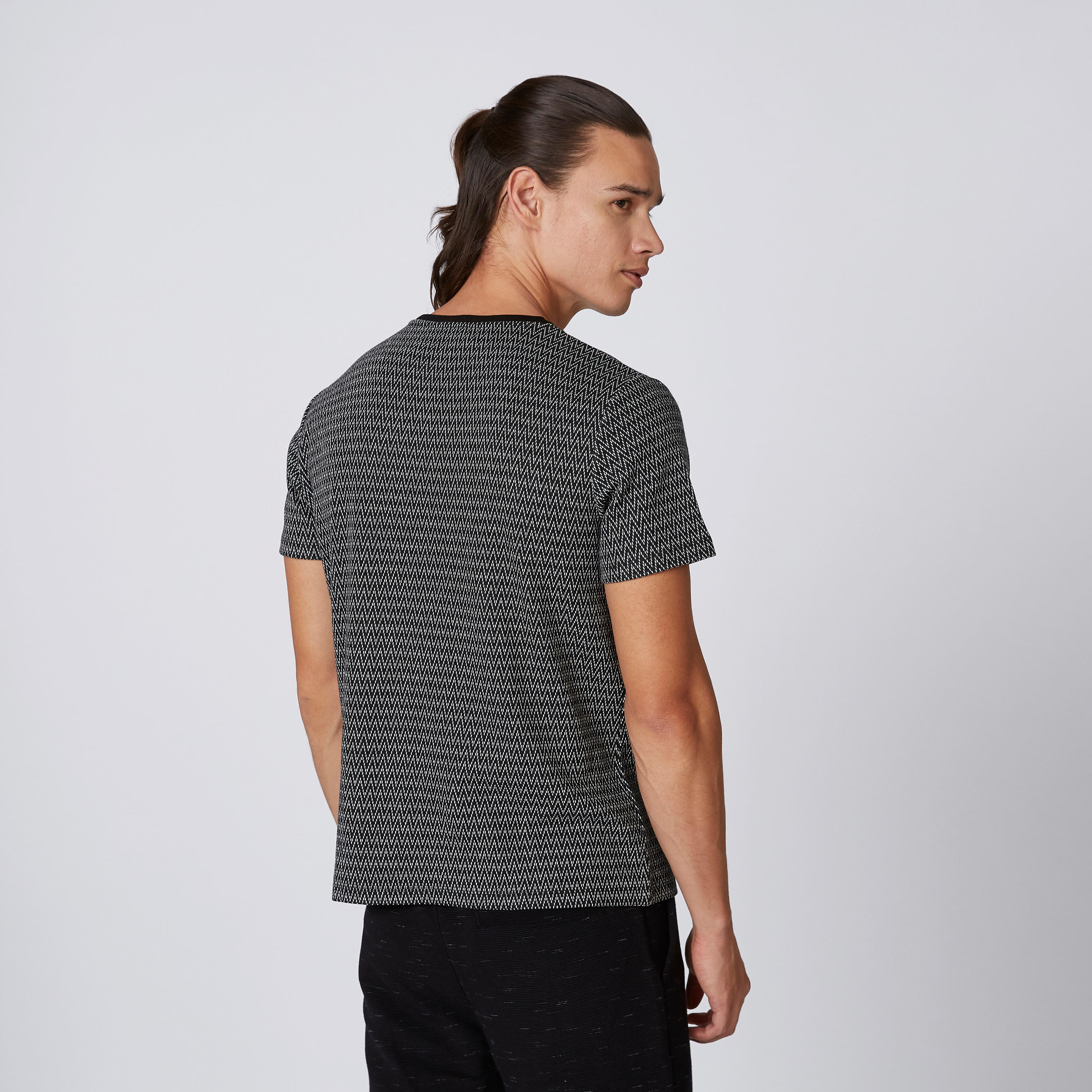 تيشيرت بارز الملمس بقصّة سليم وياقة مستديرة وأكمام قصيرة من آيكونيك-men-clothing-tshirtsandpolos-tshirts-image-2