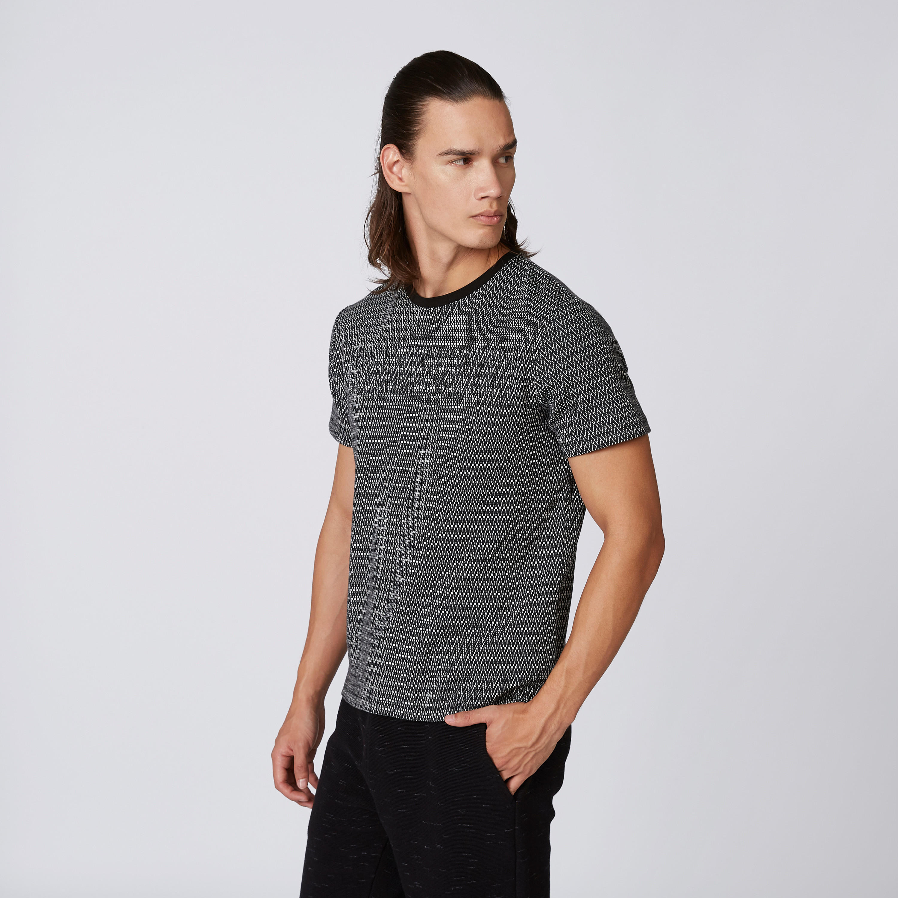 تيشيرت بارز الملمس بقصّة سليم وياقة مستديرة وأكمام قصيرة من آيكونيك-men-clothing-tshirtsandpolos-tshirts-image-4