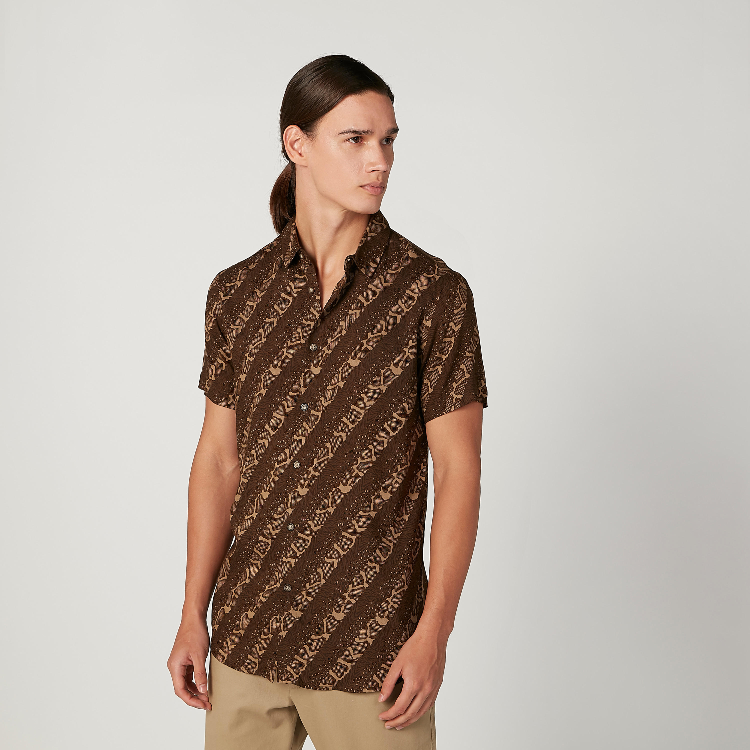 قميص سليم بياقة عاديّة وأكمام قصيرة و طبعات من آيكونيك-men-clothing-shirts-image-1