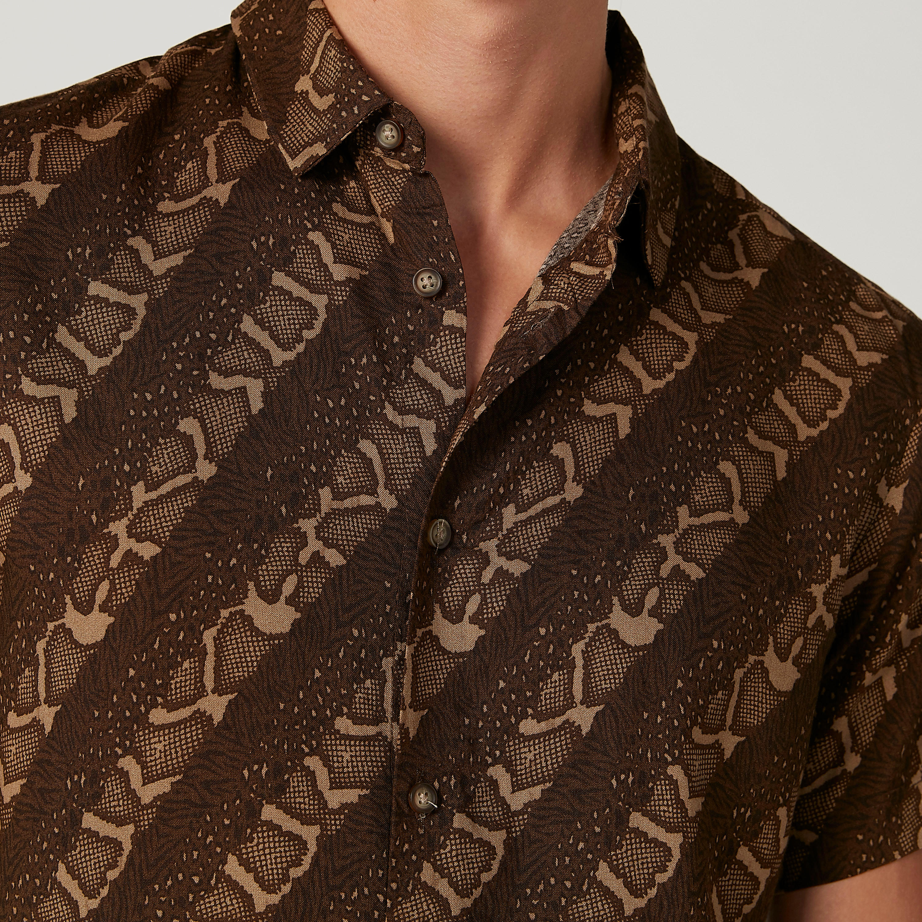 قميص سليم بياقة عاديّة وأكمام قصيرة و طبعات من آيكونيك-men-clothing-shirts-image-3