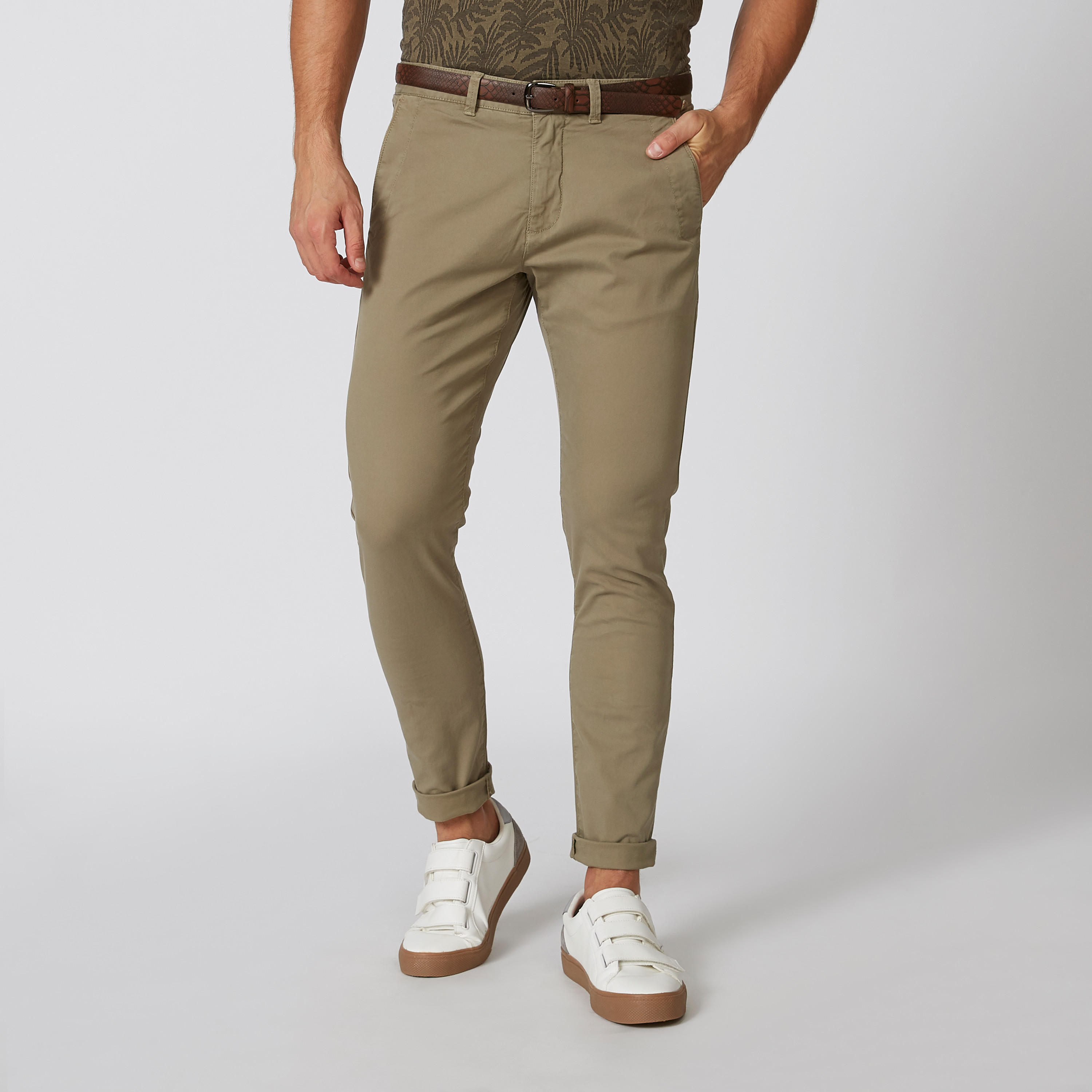 بنطلون سادة بقصّة سليم وخصر متوسط الارتفاع وجيوب من آيكونيك-men-clothing-bottoms-trousersandchinos-trousers-image-3