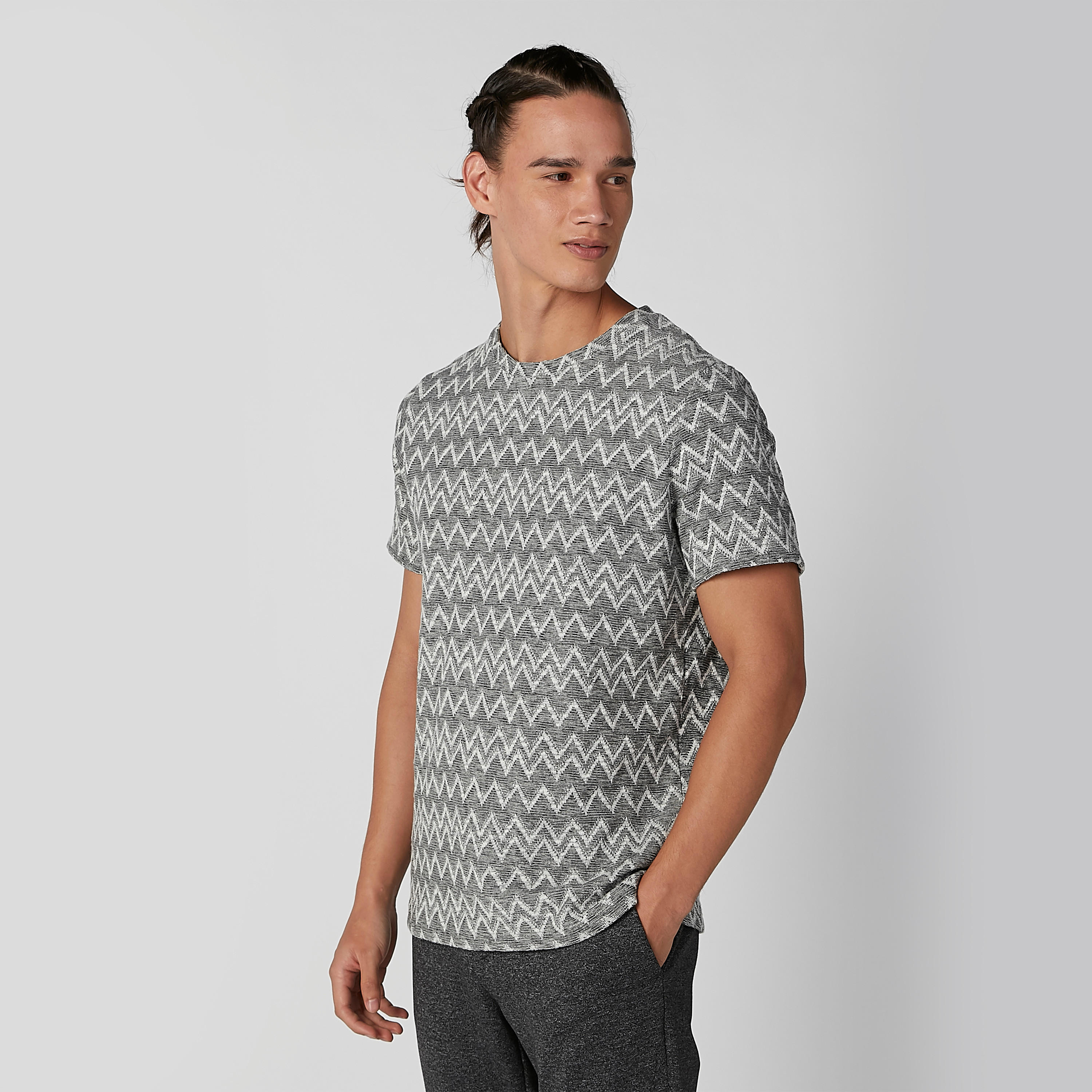 تيشيرت سليم بياقة مستديرة وأكمام قصيرة وطبعات من آيكونيك-men-clothing-tshirtsandpolos-tshirts-image-1