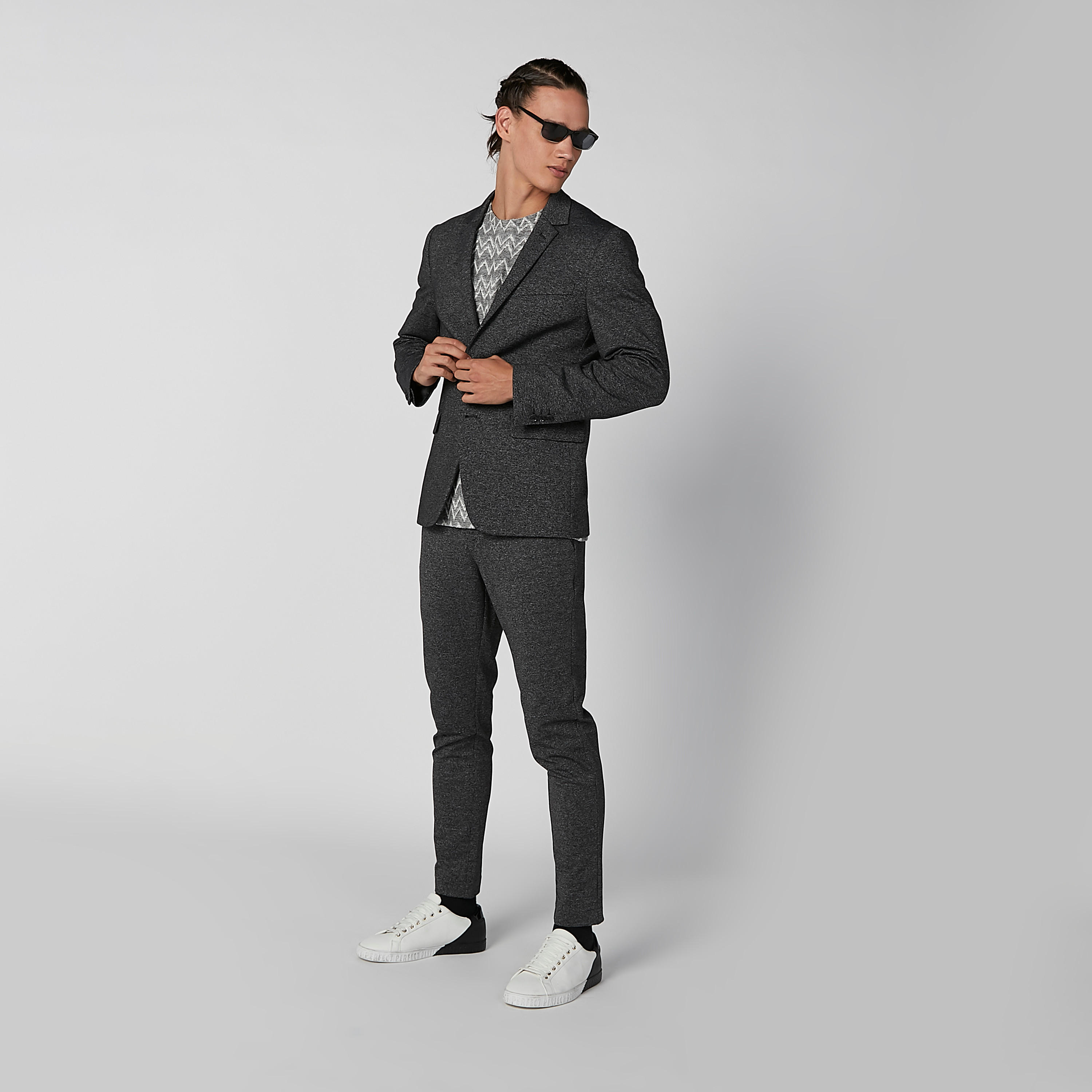 تيشيرت سليم بياقة مستديرة وأكمام قصيرة وطبعات من آيكونيك-men-clothing-tshirtsandpolos-tshirts-image-2