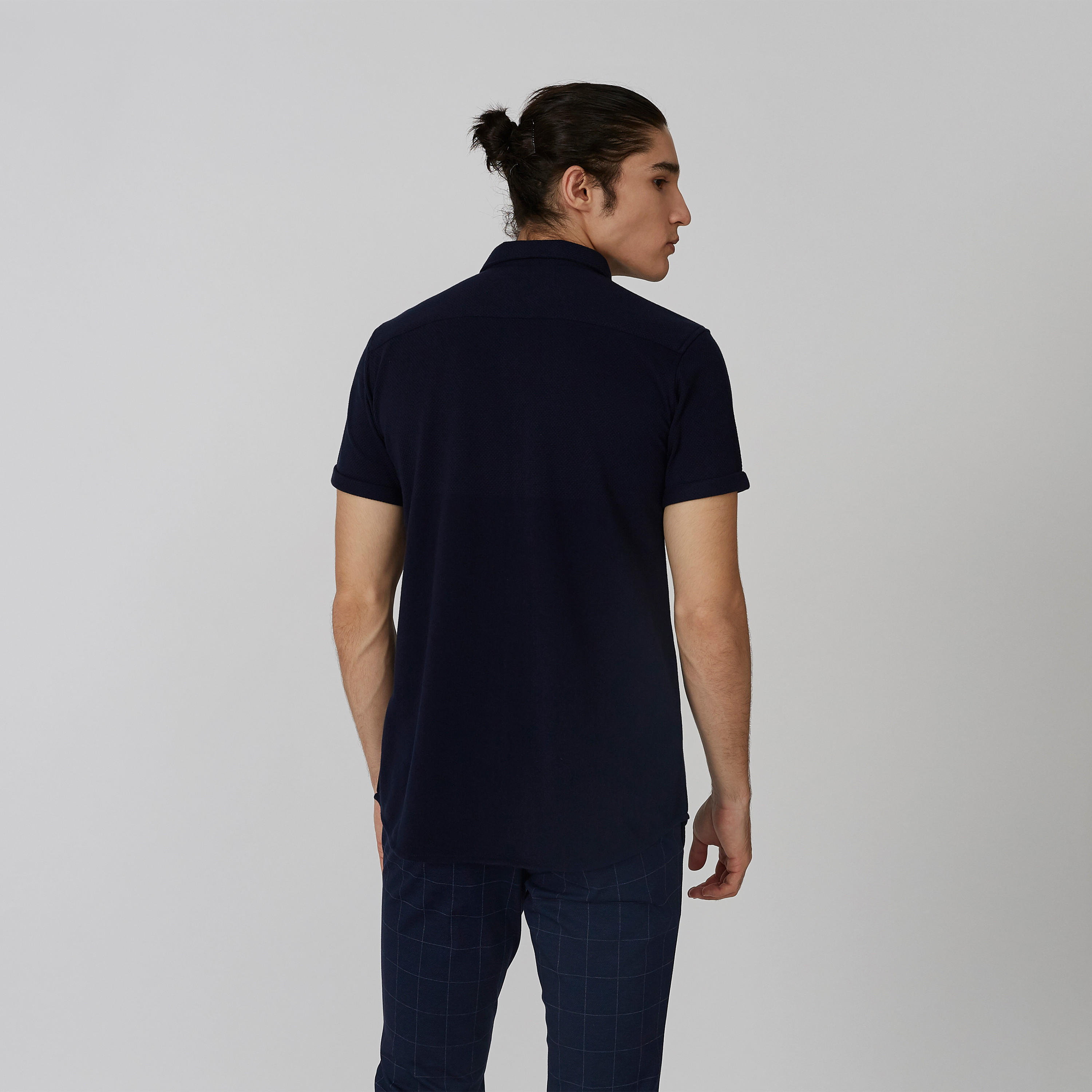 قميص سليم سادة بياقة عاديّة وأكمام قصيرة من آيكونيك-men-clothing-shirts-image-2