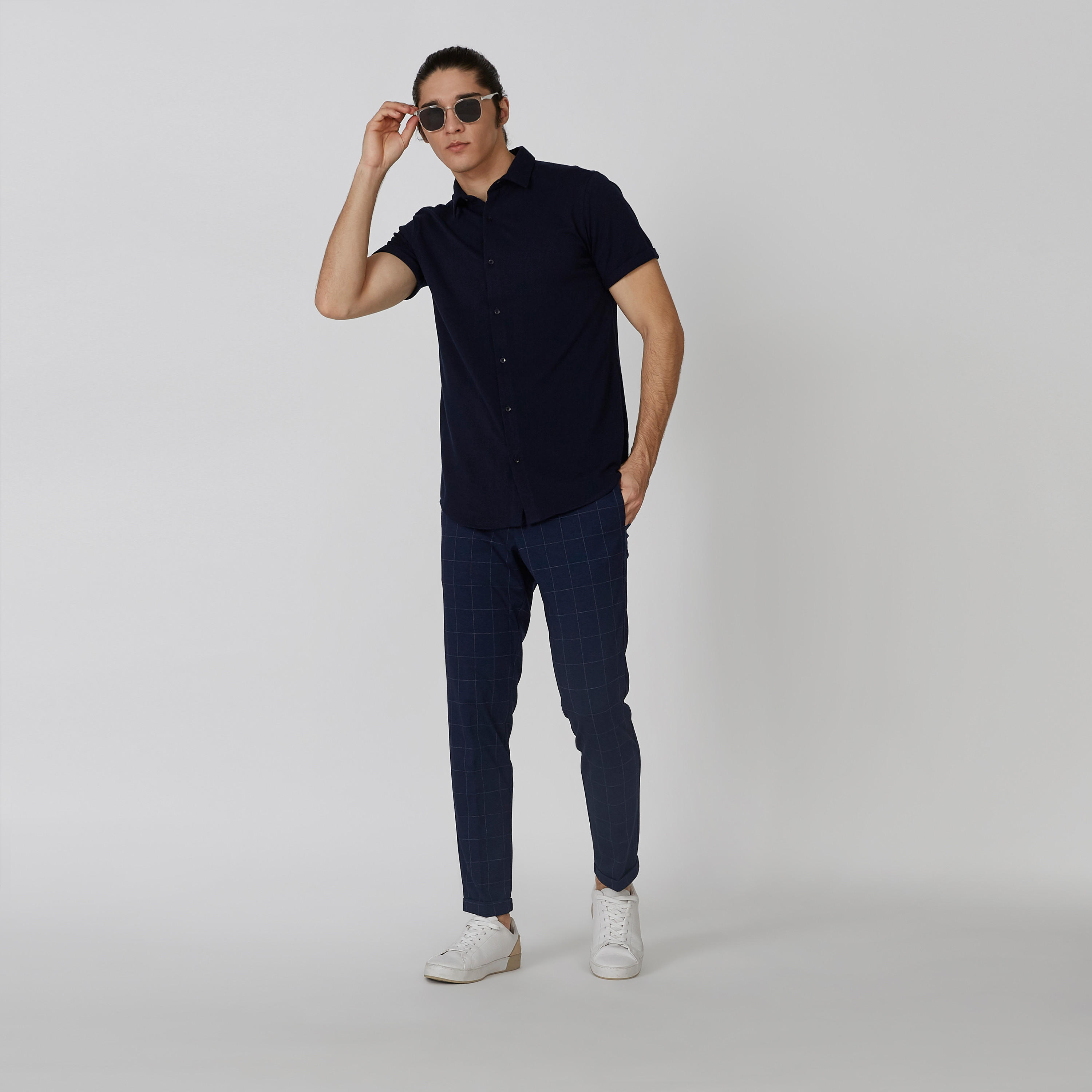قميص سليم سادة بياقة عاديّة وأكمام قصيرة من آيكونيك-men-clothing-shirts-image-5
