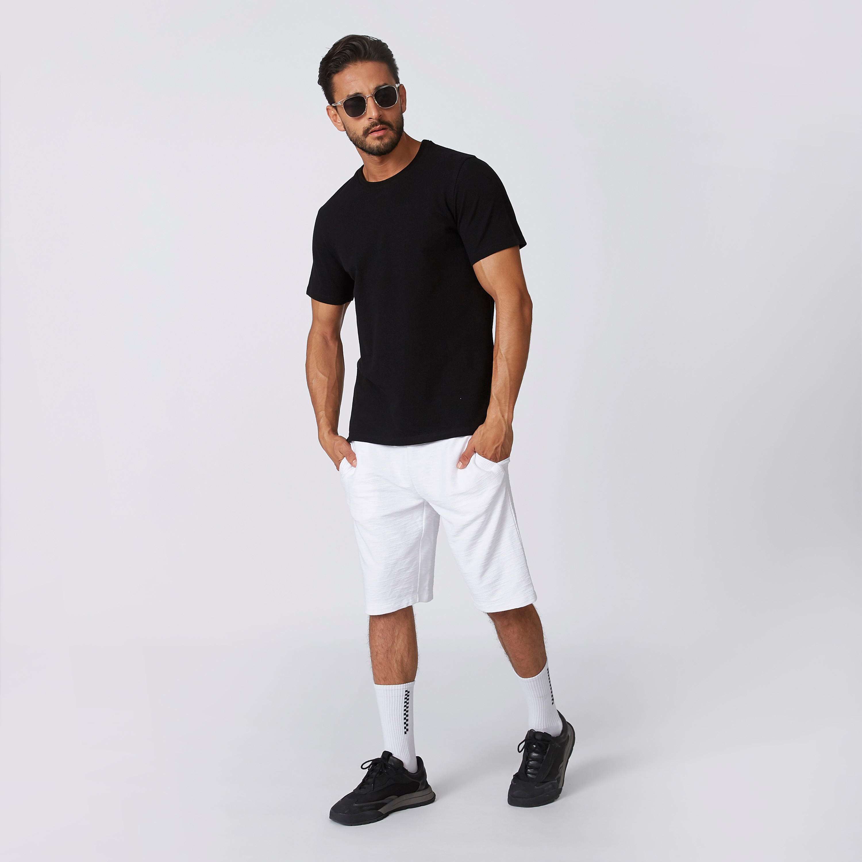 شورت بارز الملمس بقصّة سليم وخصر متوسط الارتفاع وجيوب من آيكونيك-men-clothing-bottoms-shorts-image-2