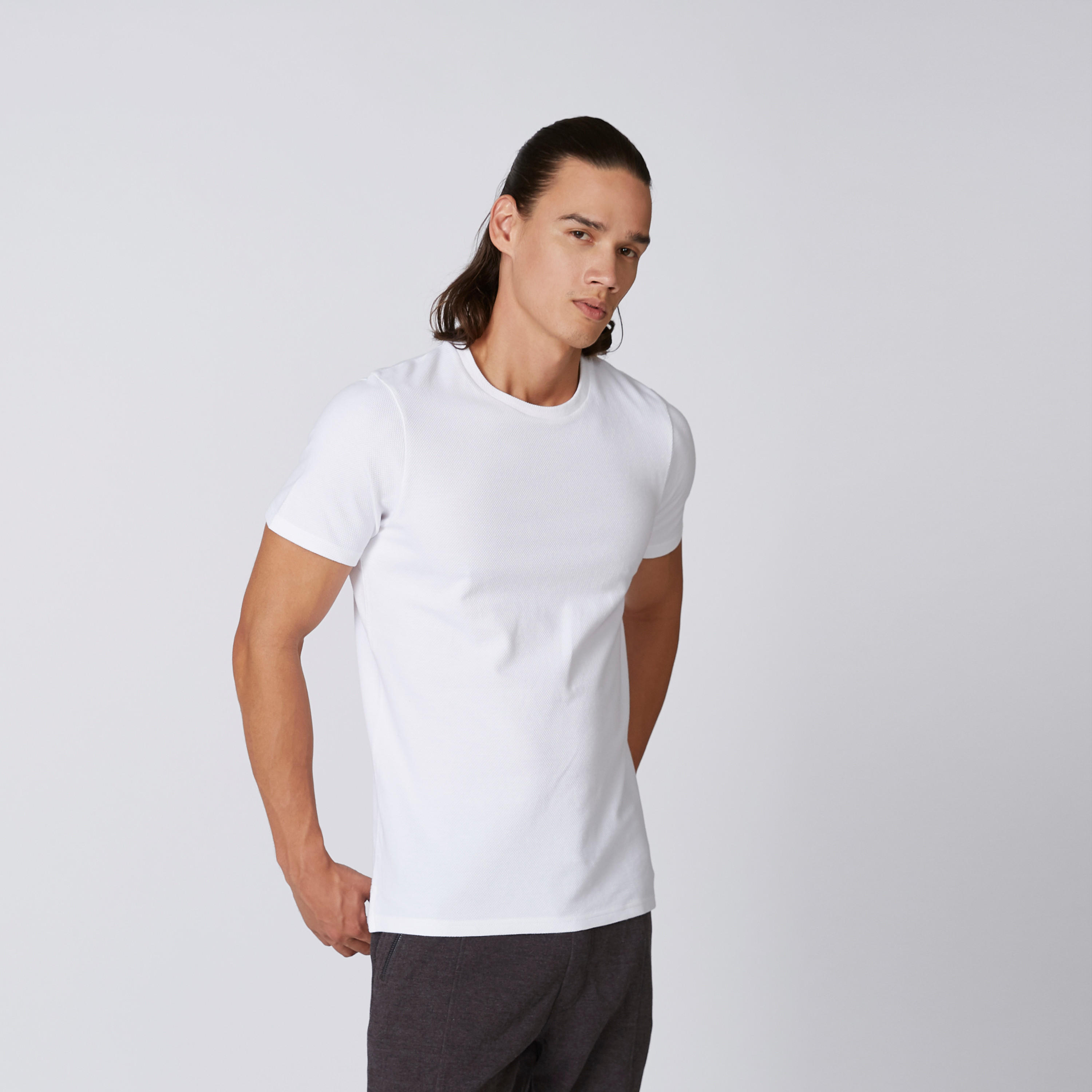 تيشيرت سادة بقصّة سليم وياقة مستديرة وأكمام قصيرة من آيكونيك-men-clothing-tshirtsandpolos-tshirts-image-1