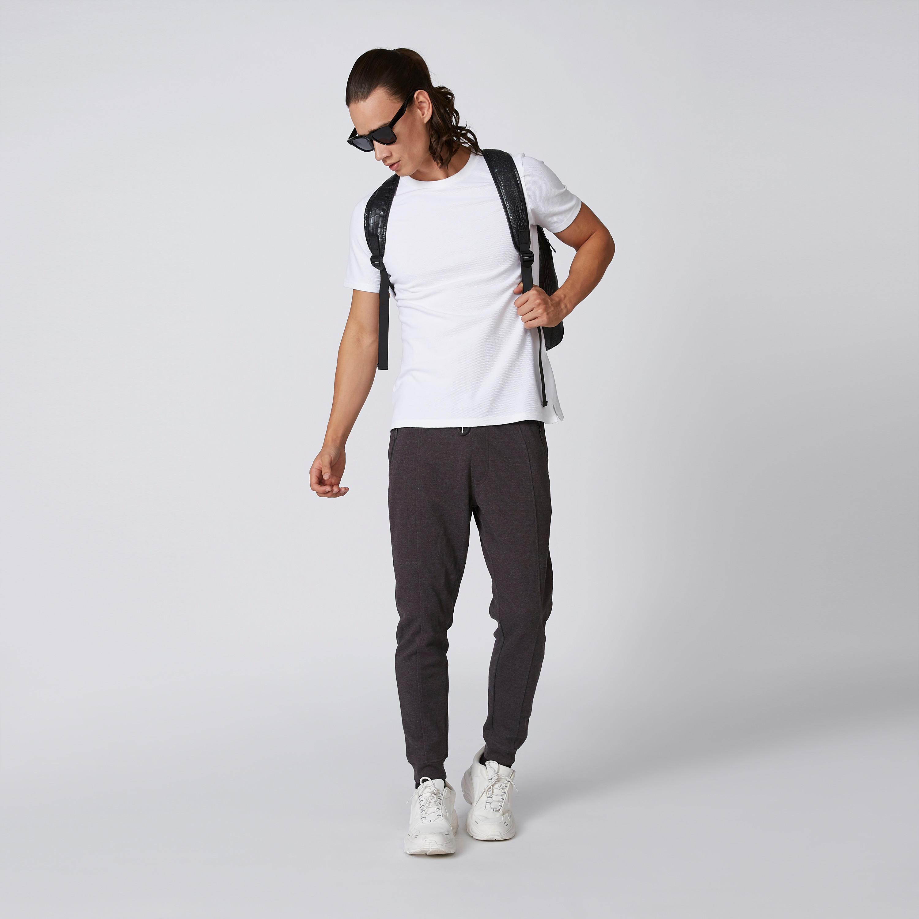 Iconic Slim Fit Solid Round Neck T-shirt with Short Sleeves-men-clothing-tshirtsandpolos-tshirts-image-4