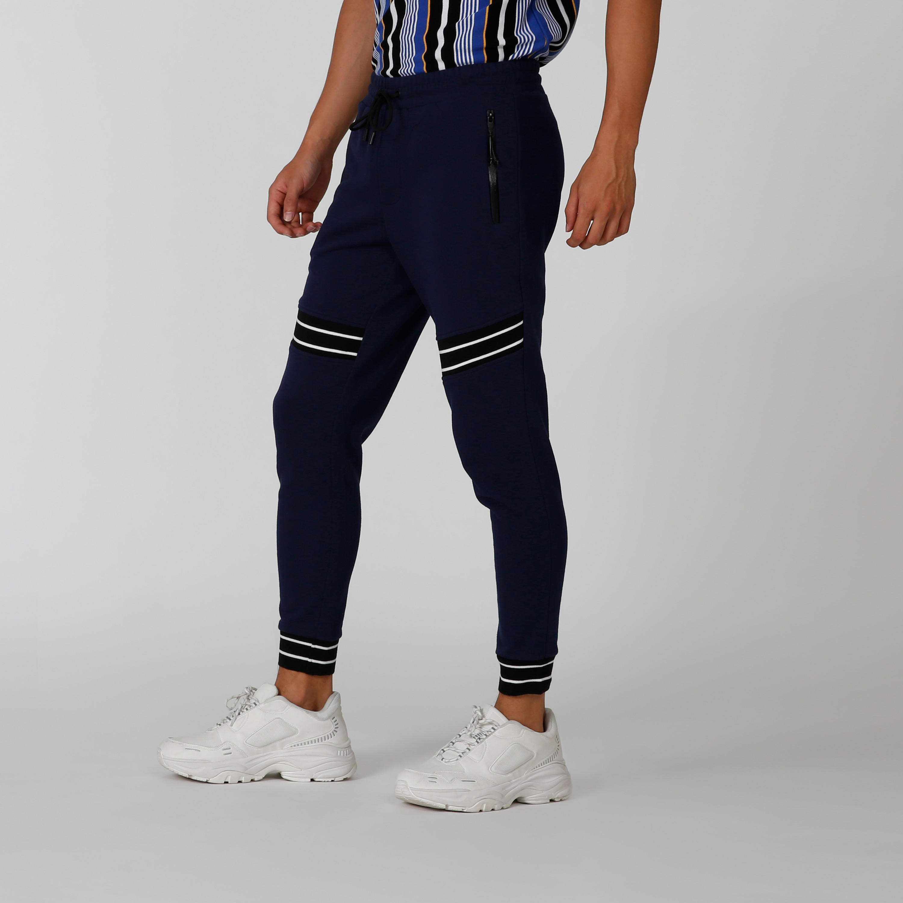 بنطلون رياضي طويل بجيوب وتفاصيل مقلّمة من آيكونك-men-clothing-bottoms-joggers-image-4
