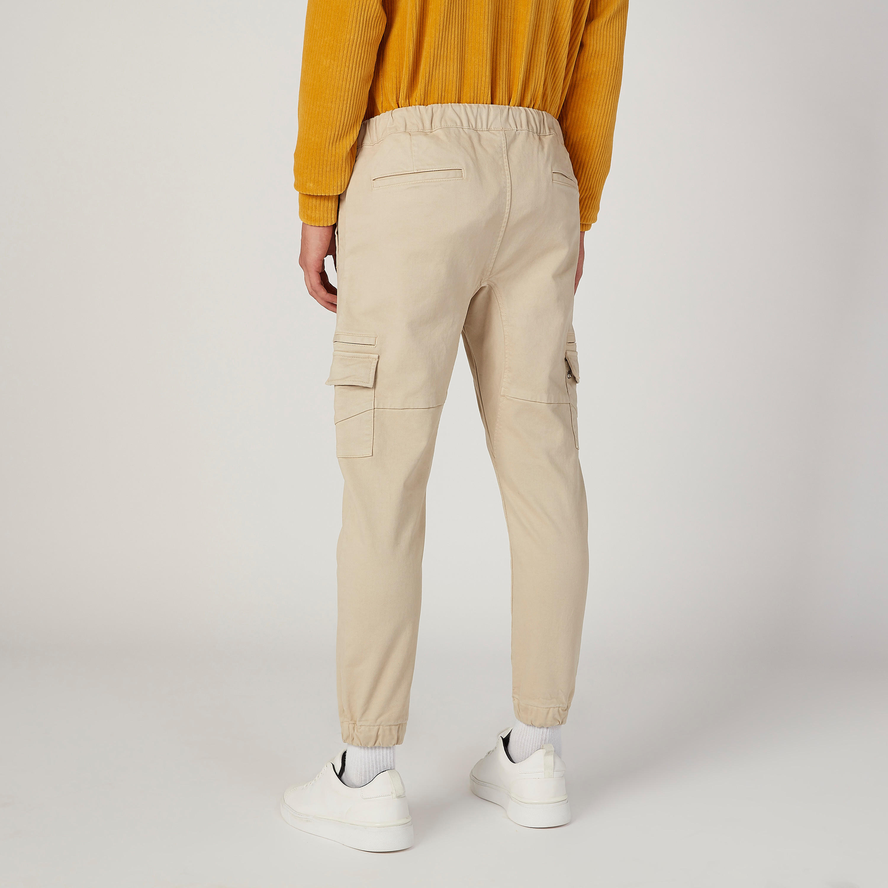 بنطلون رياضي بقصّة سليم وخصر متوسط الارتفاع وجيوب من آيكونيك-men-clothing-bottoms-joggers-image-4