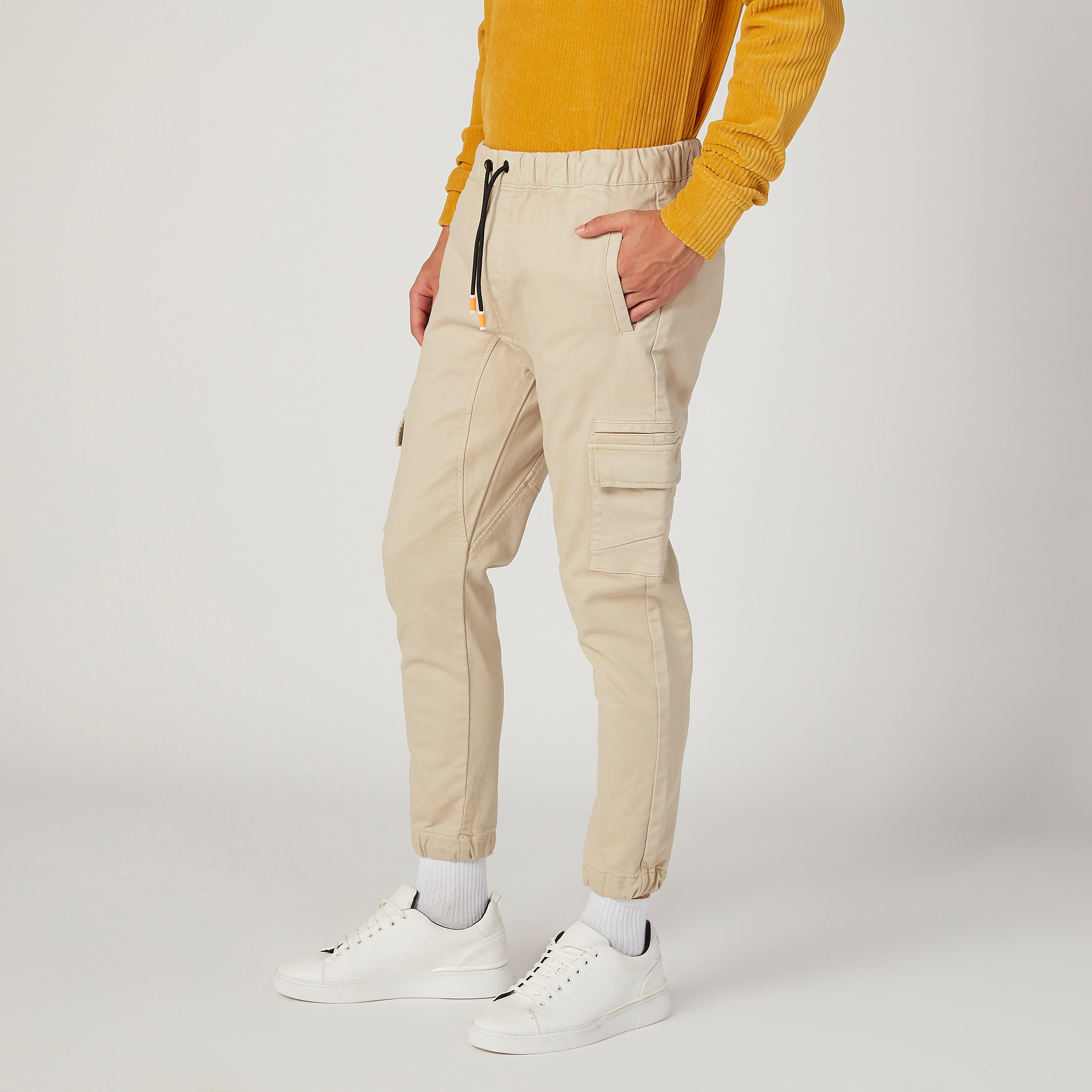 بنطلون رياضي بقصّة سليم وخصر متوسط الارتفاع وجيوب من آيكونيك-men-clothing-bottoms-joggers-image-5