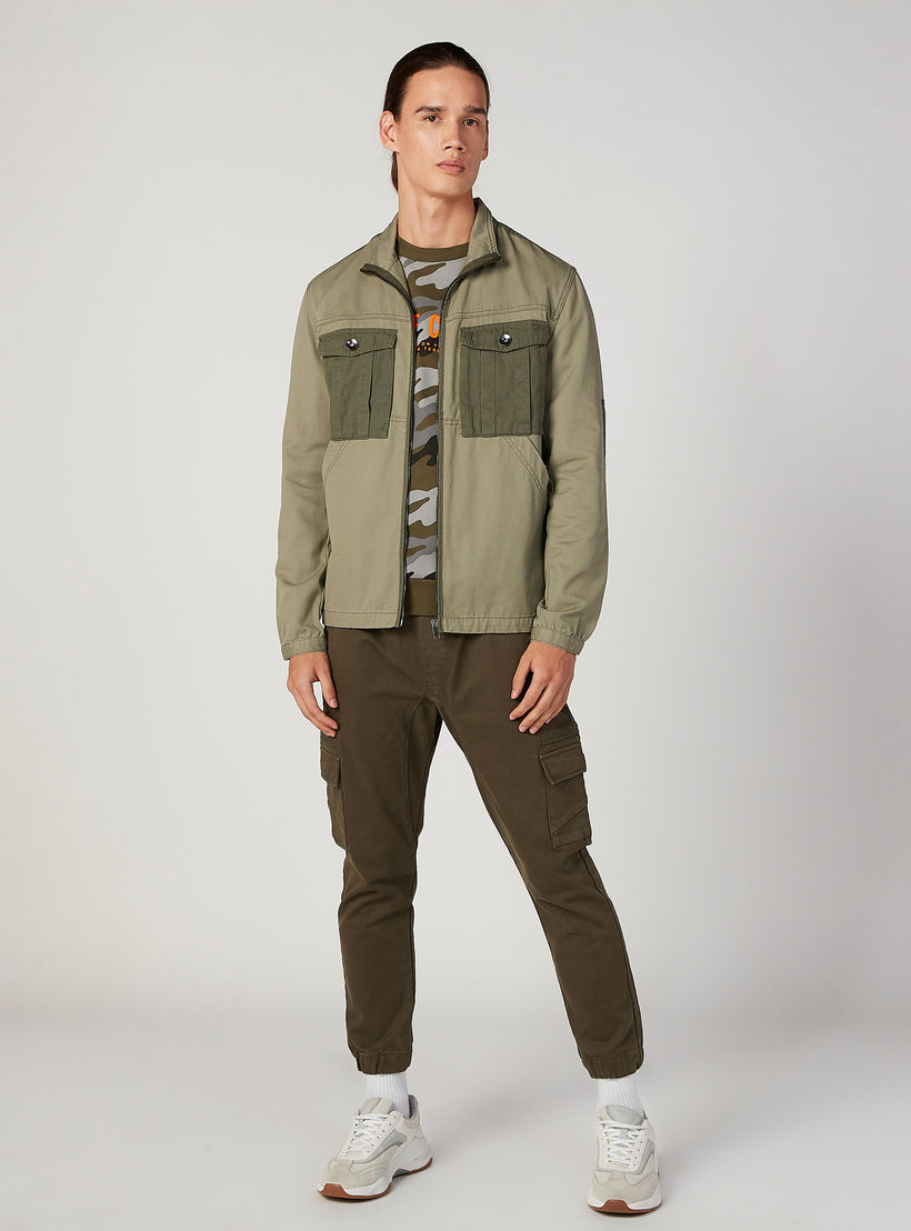 بنطلون رياضي بقصّة سليم وخصر متوسط الارتفاع وجيوب من آيكونيك-men-clothing-bottoms-joggers-image-2