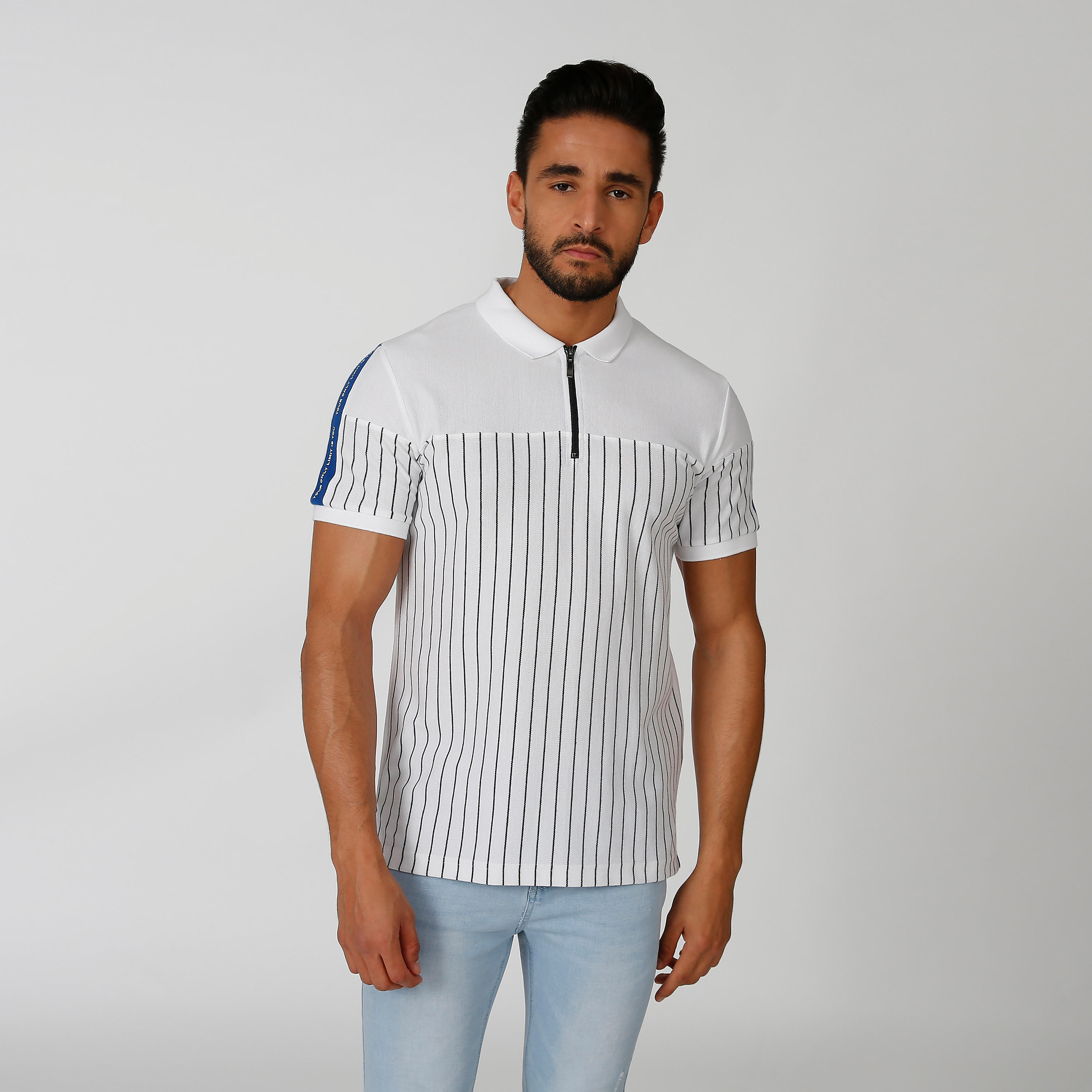 تيشيرت بولو سليم مخطط بسحّاب من آيكونيك-men-clothing-tshirtsandpolos-polos-image-1