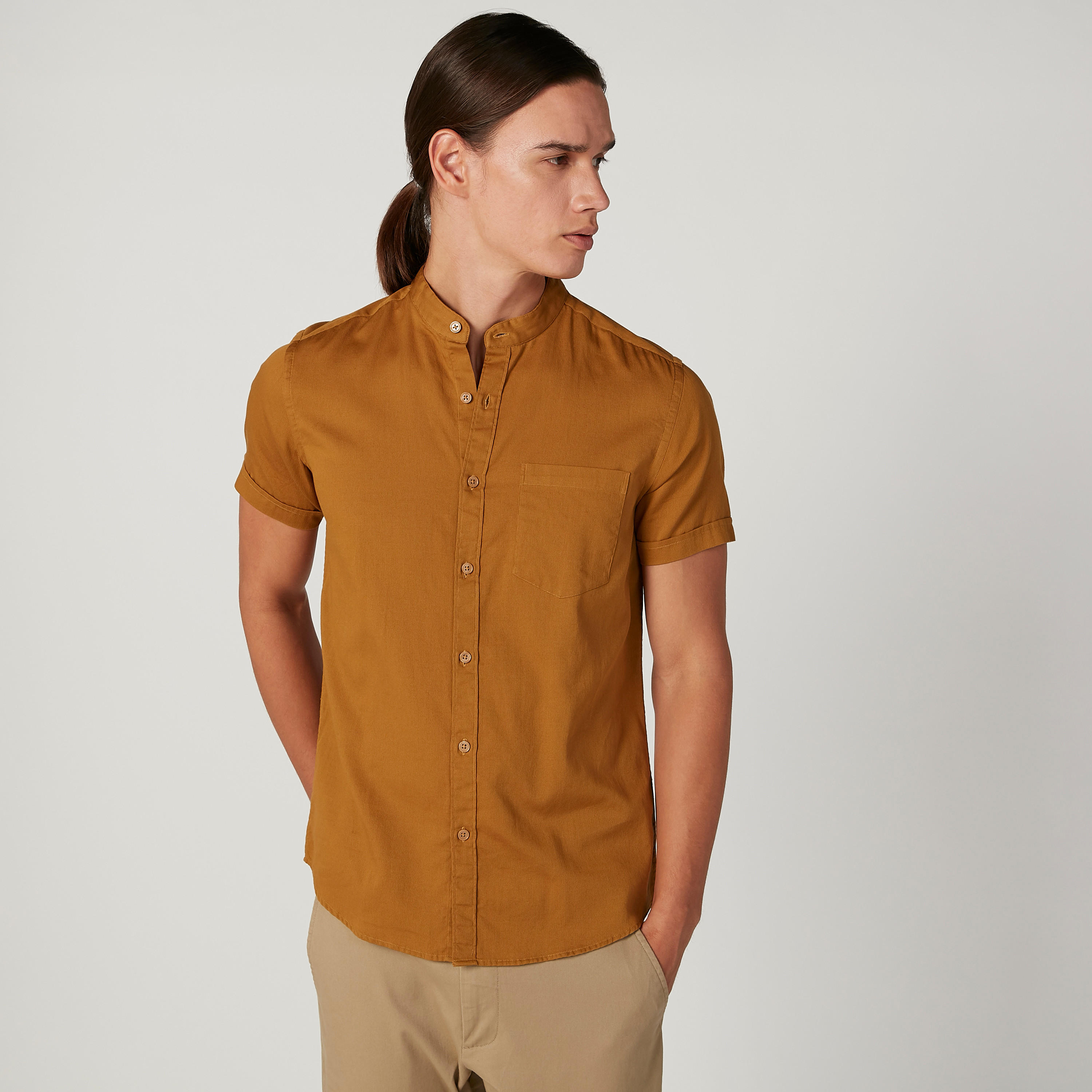 قميص سليم سادة بياقة ماندارين وأكمام قصيرة من آيكونيك-men-clothing-shirts-image-1