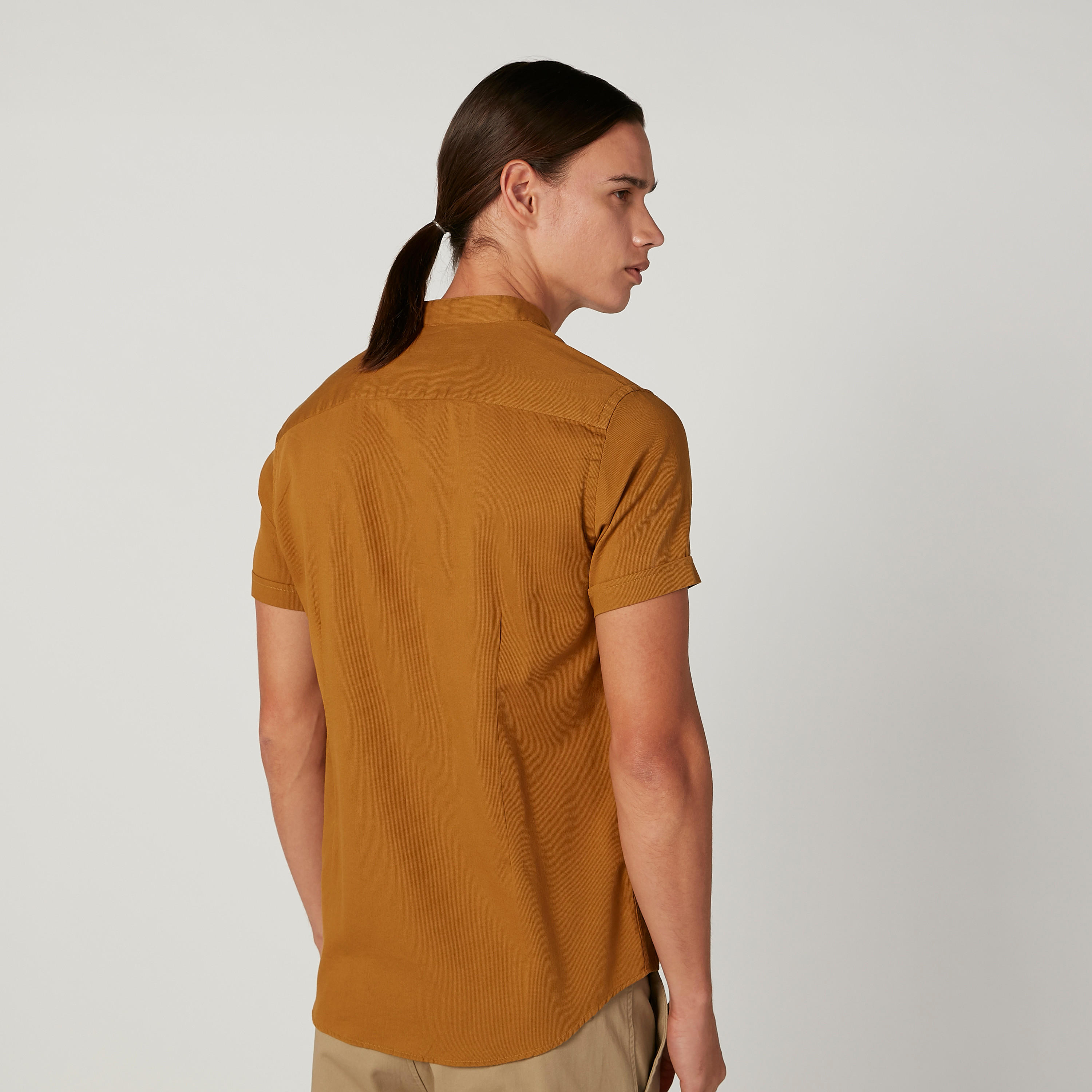 قميص سليم سادة بياقة ماندارين وأكمام قصيرة من آيكونيك-men-clothing-shirts-image-4