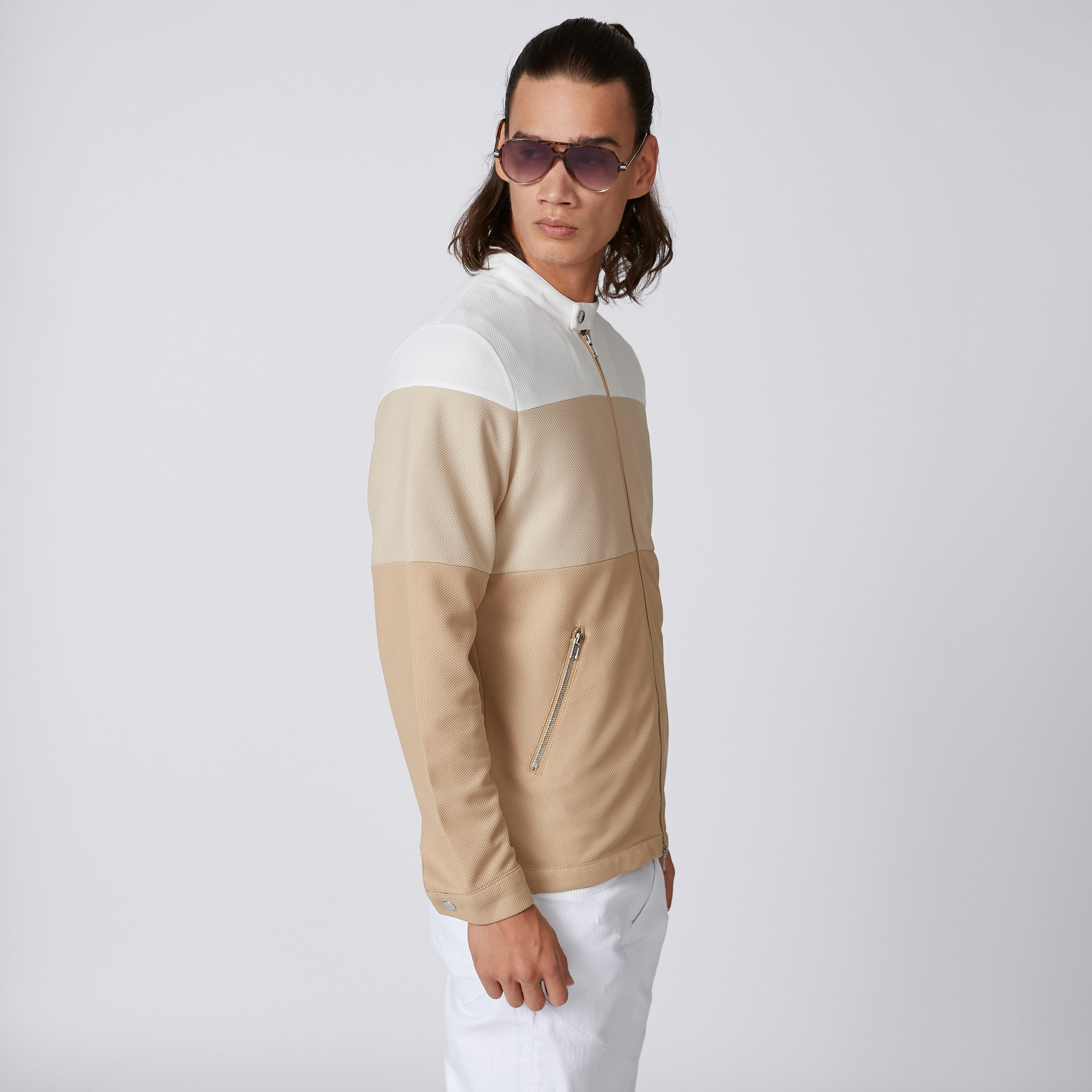 جاكيت بومبر بارز الملمس بأكمام طويلة وجيوب كانجارو من آيكونيك-men-clothing-jacketsandblazers-jackets-image-2