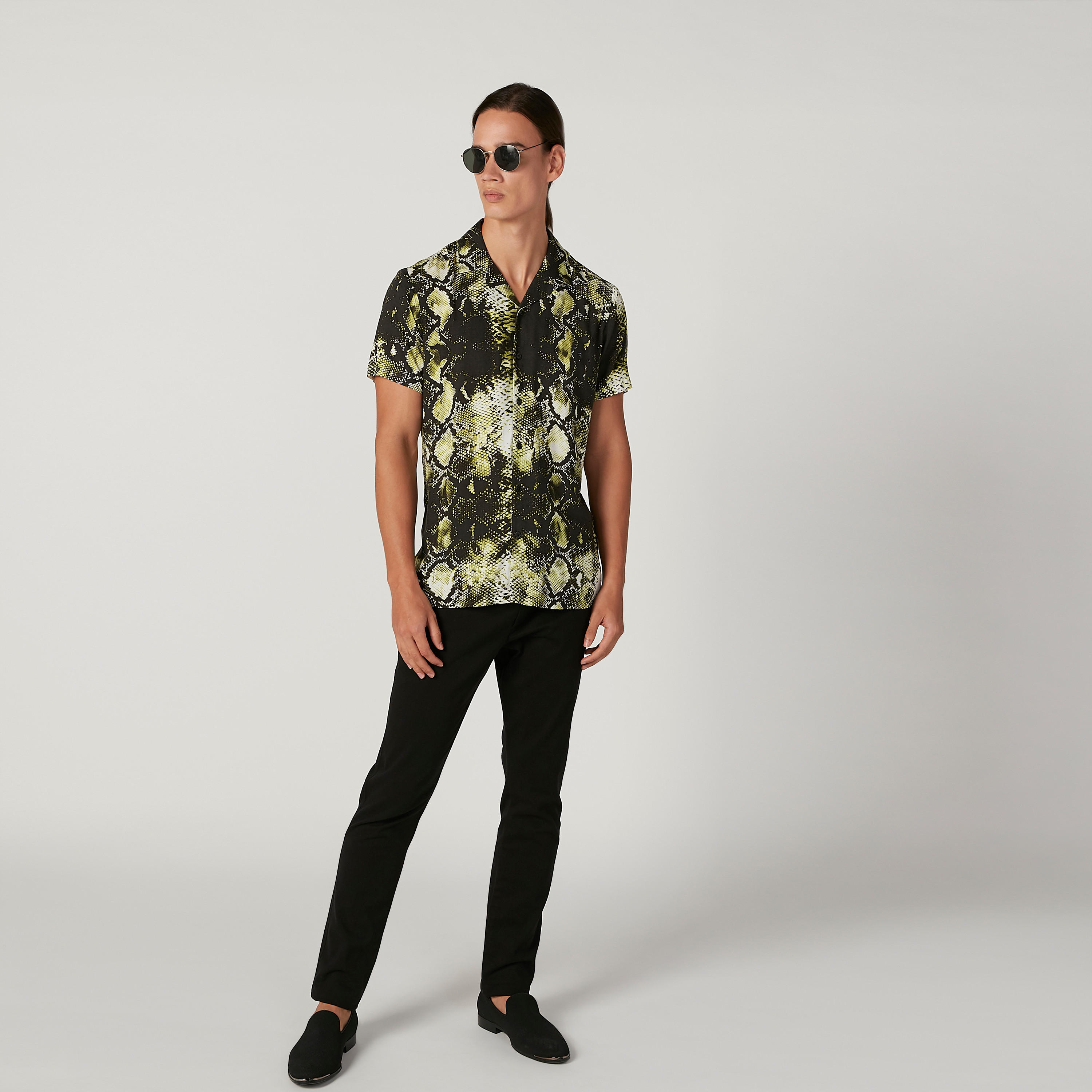 بنطلون شينو سادة بقصّة سليم وجيوب من آيكونيك-men-clothing-bottoms-trousersandchinos-trousers-image-4