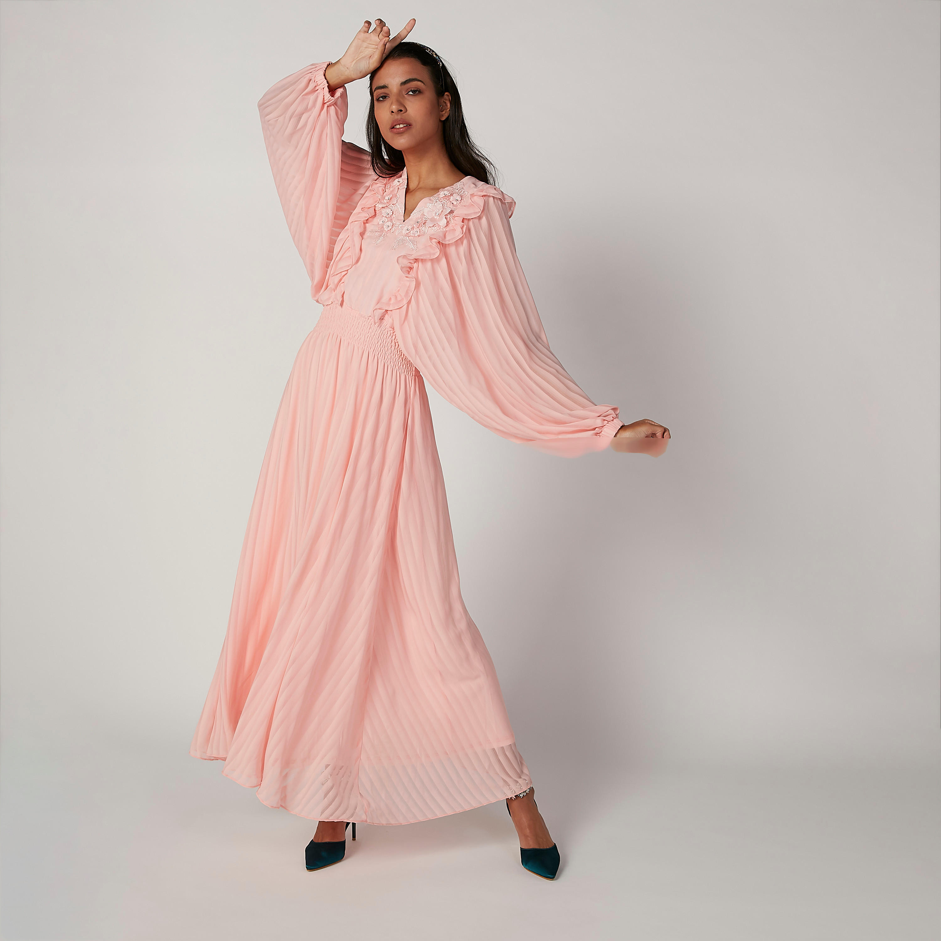 فستان طويل إيه لاين بارز الملمس بياقة V وأكمام بيشوب من آيكونيك-women-clothing-dresses-image-5
