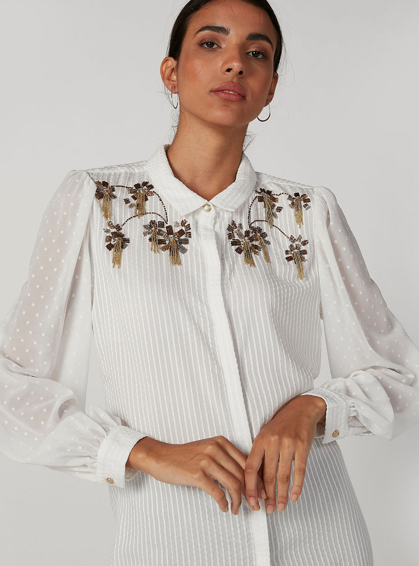 قميص مزيّن بأكمام بيشوب وياقة عاديّة من آيكونيك-women-clothing-shirtsandblouses-shirts-image-5