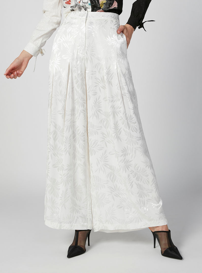 بنطلون بالازو بارز الملمس بقصّة واسعة وخصر متوسط الارتفاع وجيوب من آيكونيك-women-clothing-bottoms-trousers-image-1