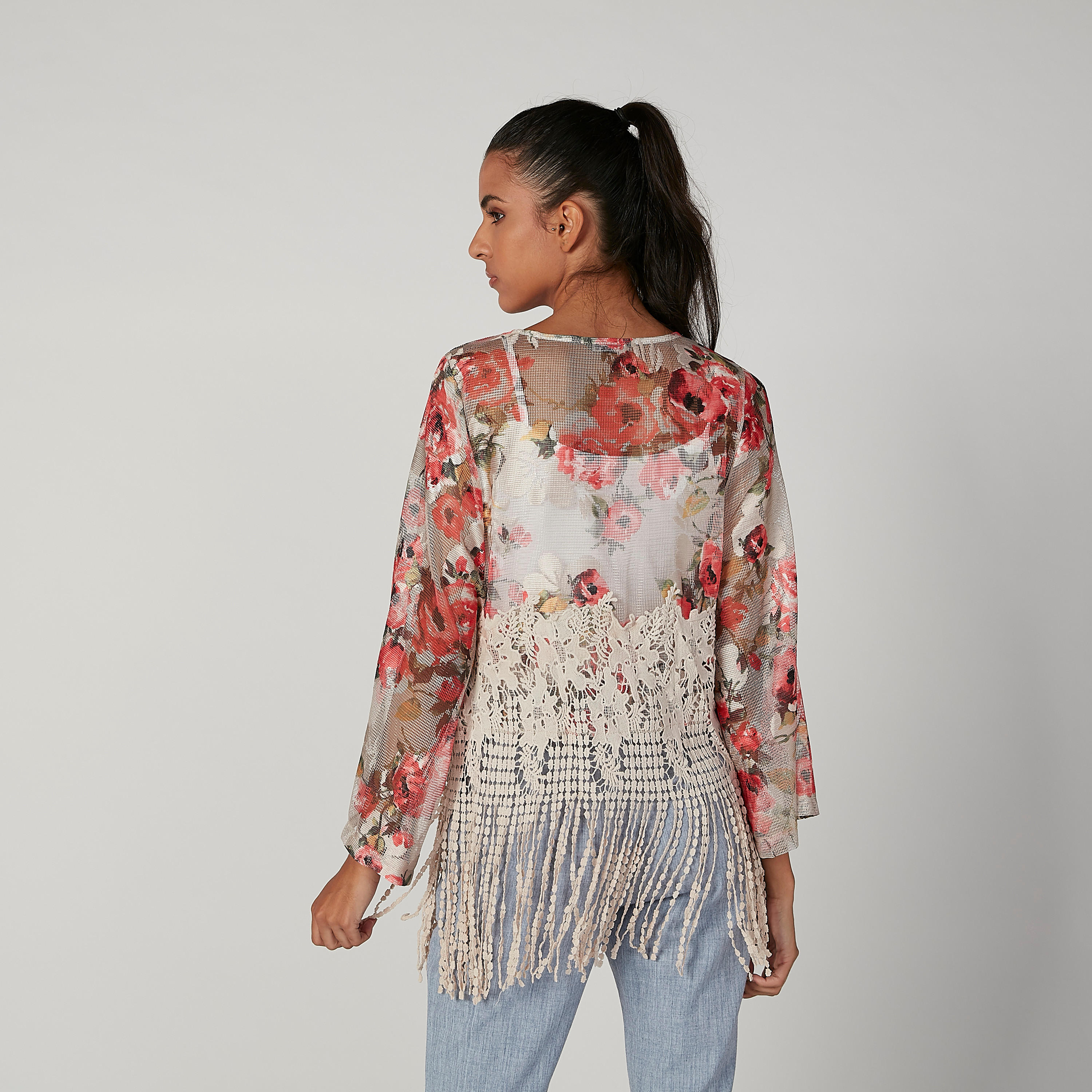 بلوزة بياقة مستديرة وأكمام طويلة وطبعات زهرية من آيكونيك-women-clothing-shirtsandblouses-blouses-image-3