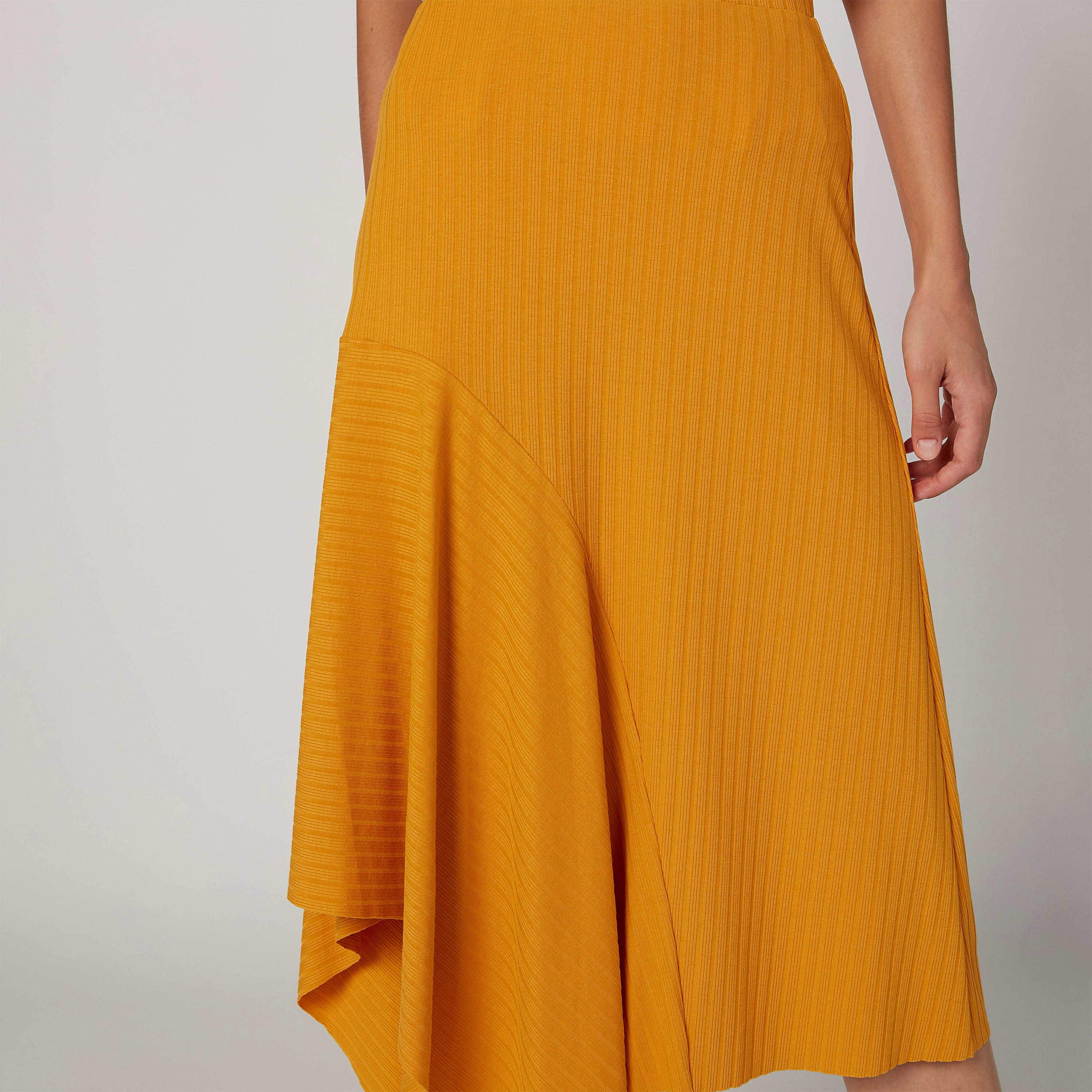 تنورة ميدي بارزة الملمس بحوّاف غير مستوية من آيكونيك-women-clothing-bottoms-skirts-image-3