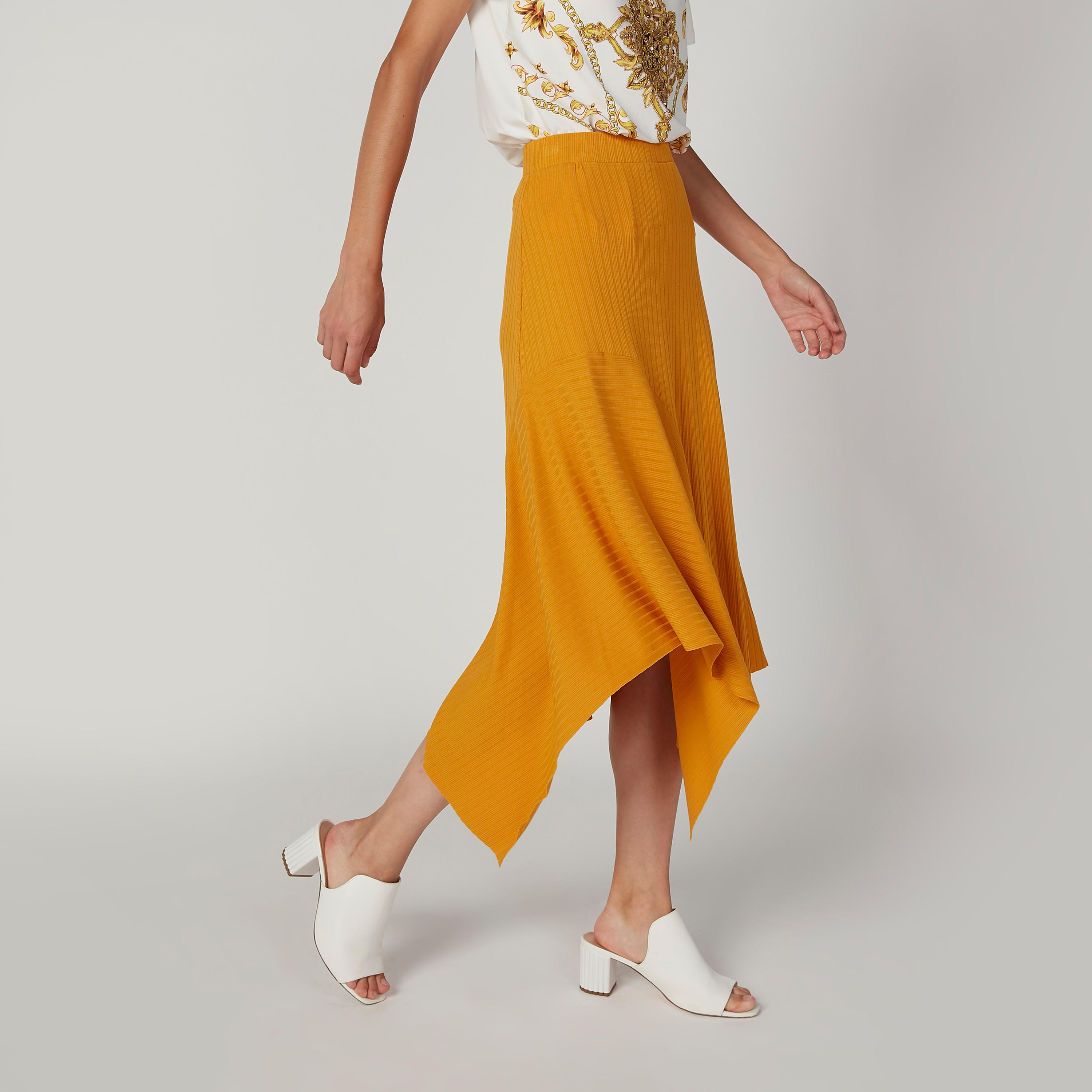 تنورة ميدي بارزة الملمس بحوّاف غير مستوية من آيكونيك-women-clothing-bottoms-skirts-image-5
