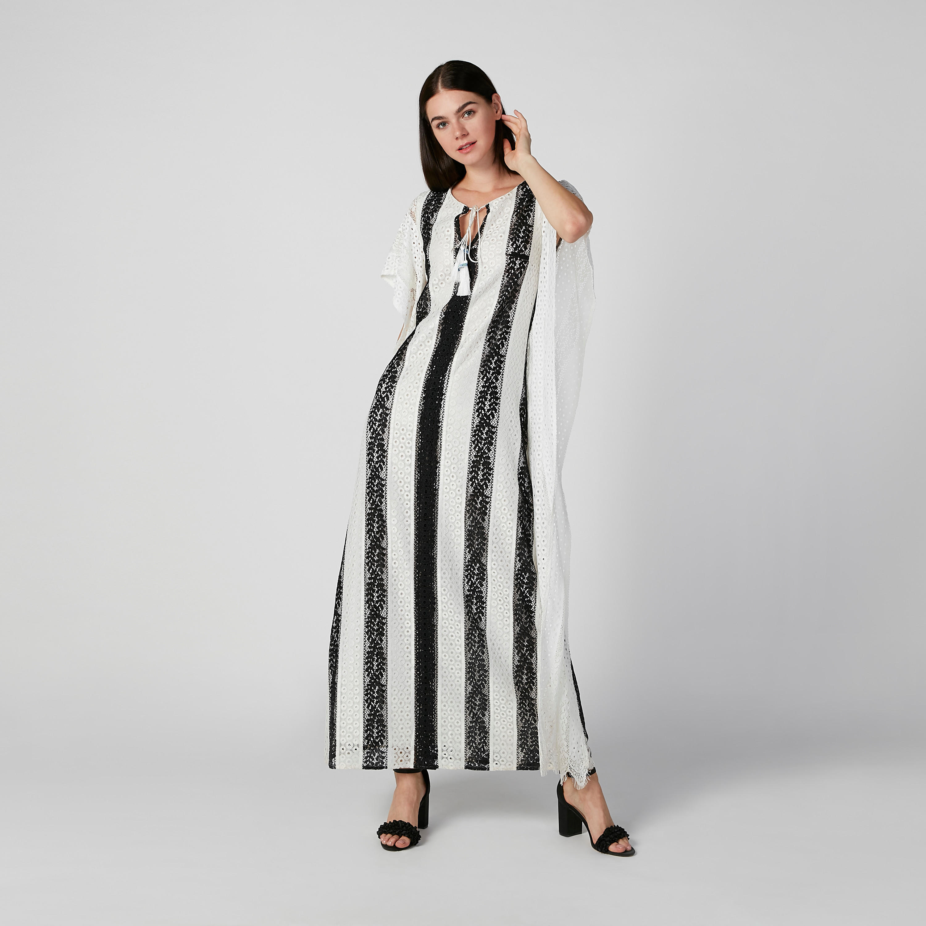 فستان دانتيل إيه لاين طويل بأكمام متصلة وأربطة من آيكونيك-women-clothing-dresses-image-2