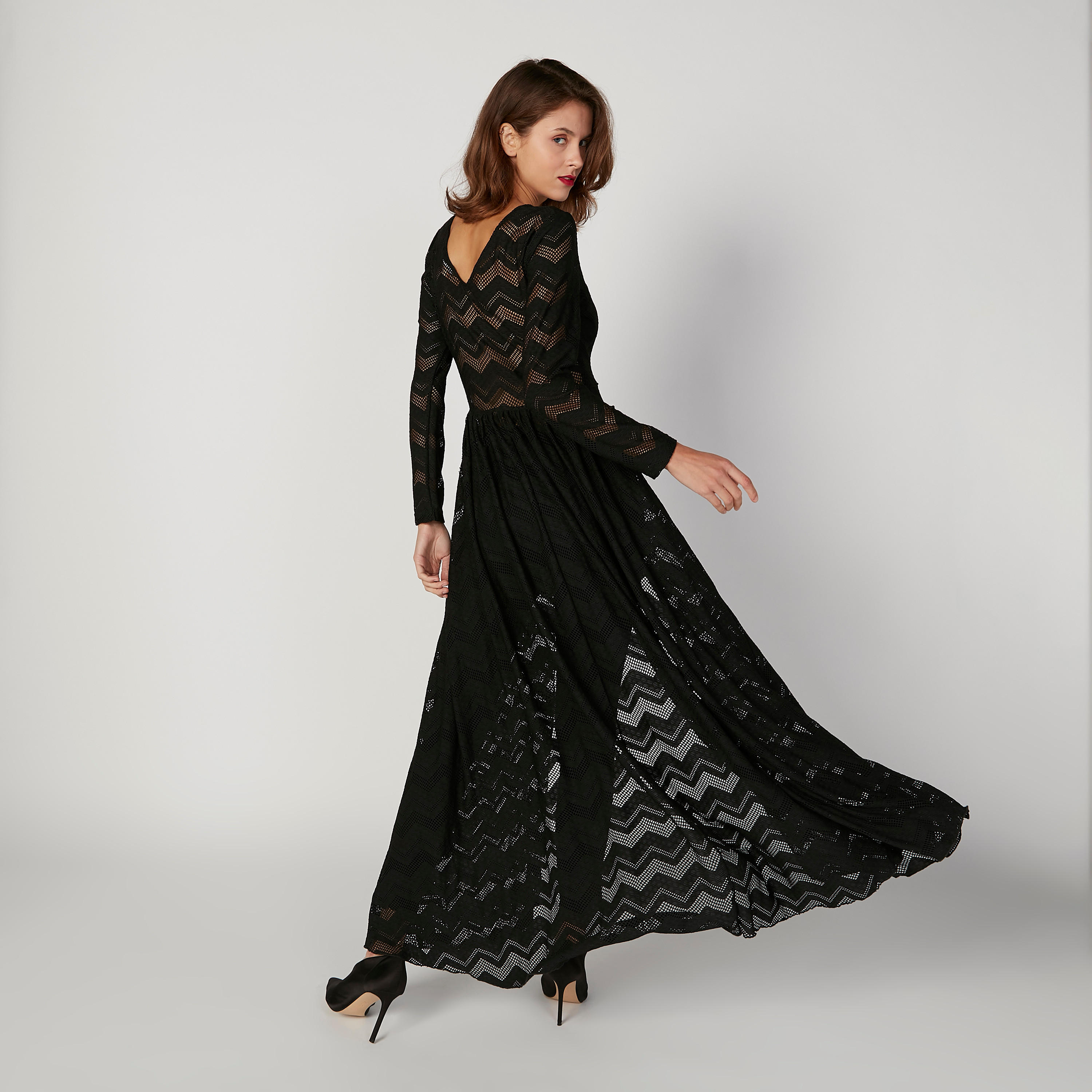 بلوزة طويلة بارزة الملمس بأكمام طويلة وتفاصيل كورسيه من آيكونيك-women-clothing-shirtsandblouses-blouses-image-3