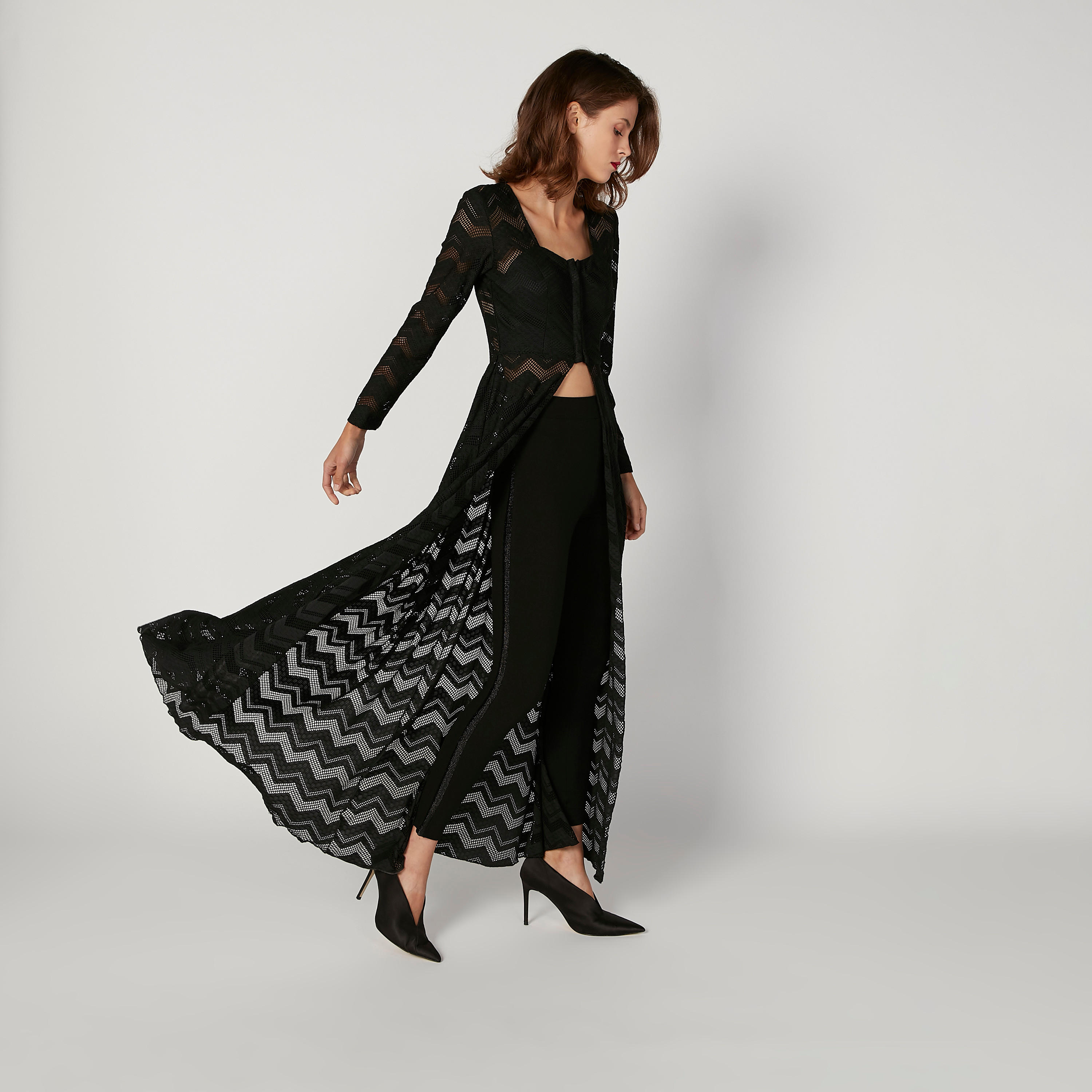 بلوزة طويلة بارزة الملمس بأكمام طويلة وتفاصيل كورسيه من آيكونيك-women-clothing-shirtsandblouses-blouses-image-4