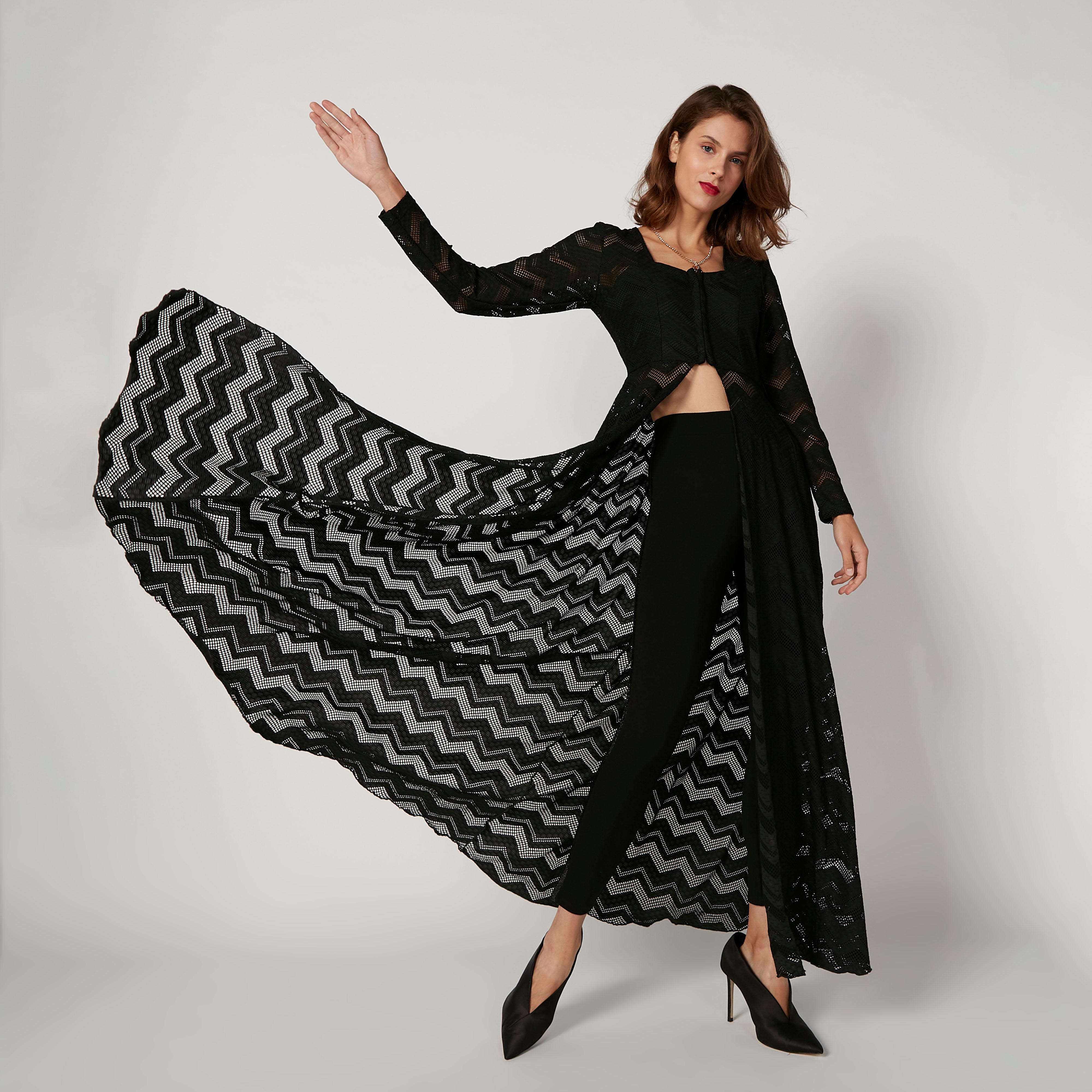 بلوزة طويلة بارزة الملمس بأكمام طويلة وتفاصيل كورسيه من آيكونيك-women-clothing-shirtsandblouses-blouses-image-5