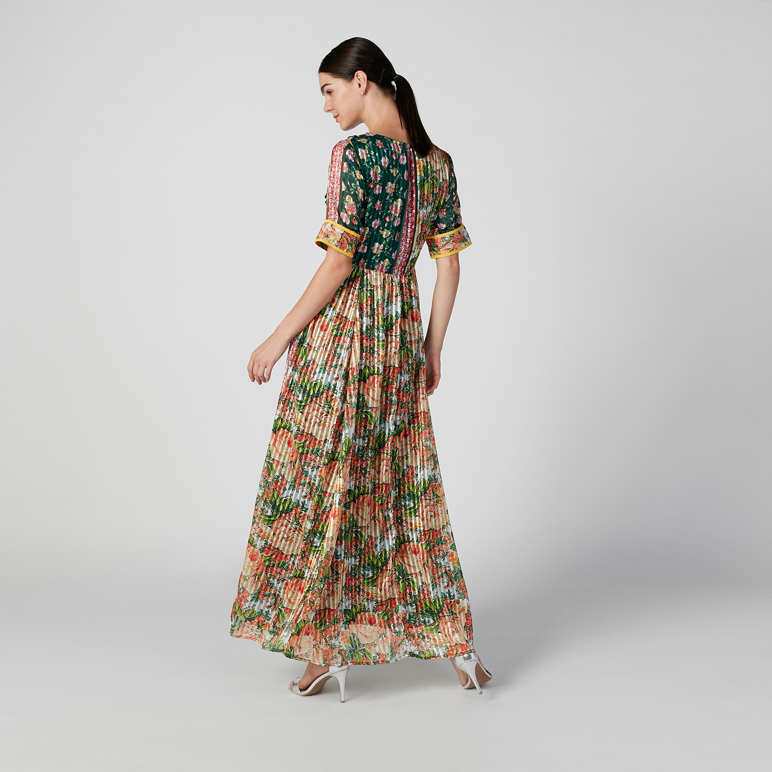 فستان طويل إيه لاين بياقة مستديرة وأكمام قصيرة وطبعات من آيكونيك-women-clothing-dresses-image-4