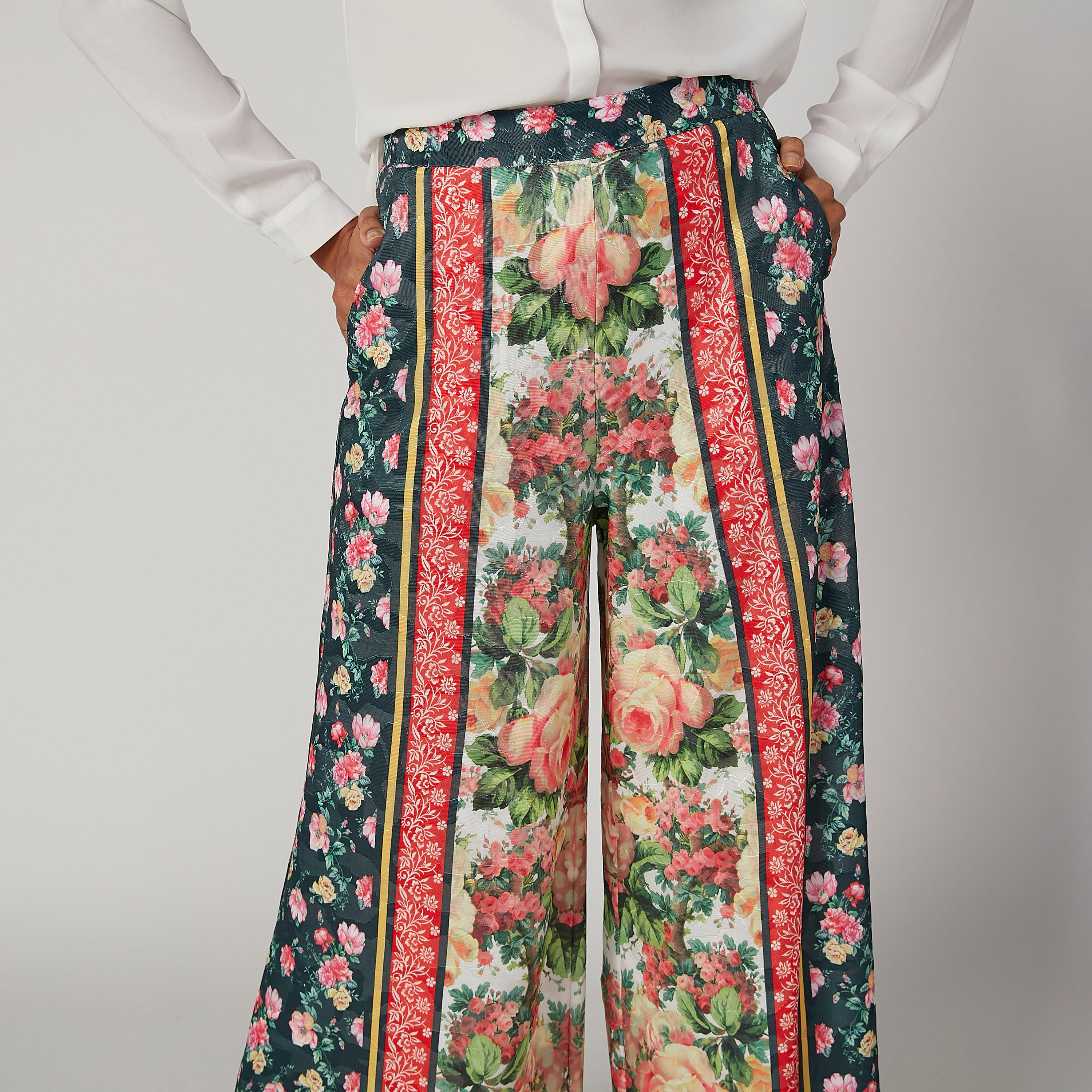 بنطلون بالازو بقصّة واسعة وخصر متوسط الارتفاع وطبعات زهرية من آيكونيك-women-clothing-bottoms-trousers-image-2