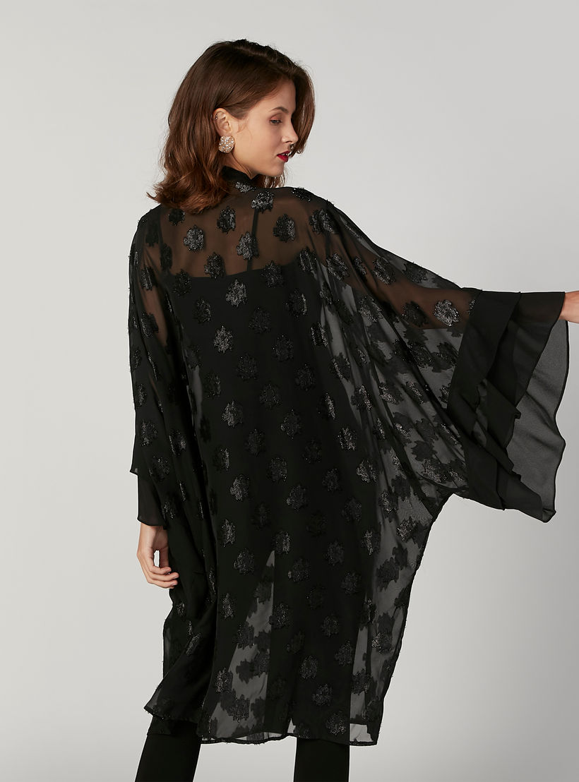 كارديجان طويل بارز الملمس بقصّة واسعة وياقة V من آيكونيك-women-winterwear-cardigansandjumpers-cardigans-image-3