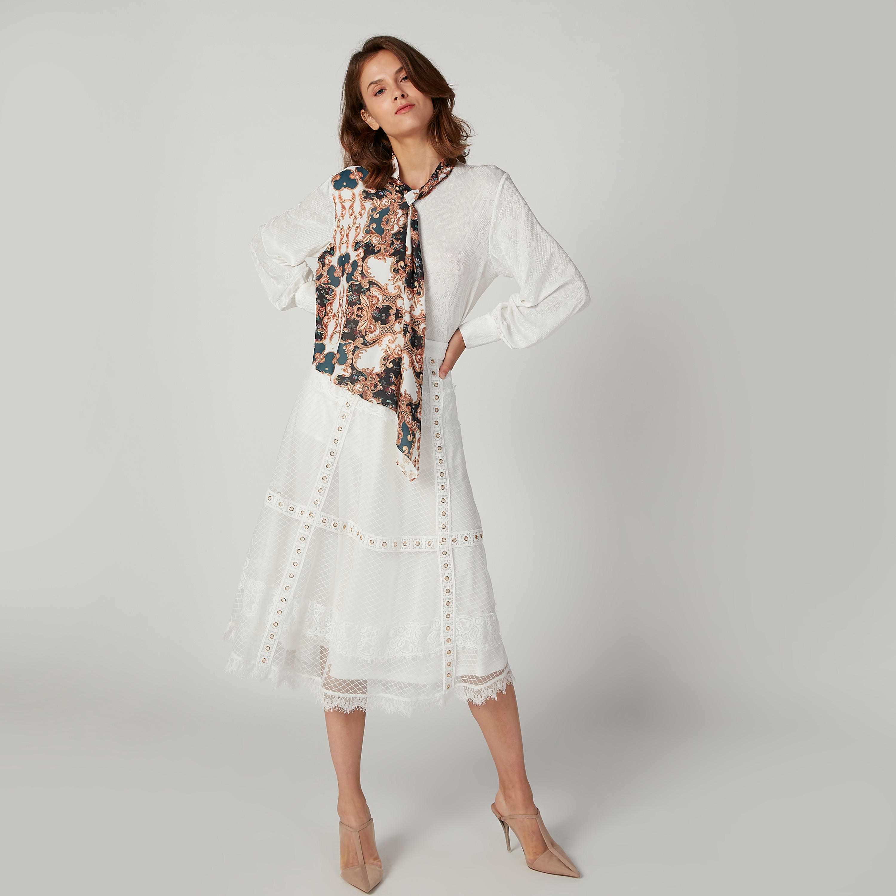 تنورة ميدي إيه لاين بارزة الملمس بخصر مطّاطي من آيكونيك-women-clothing-bottoms-skirts-image-2