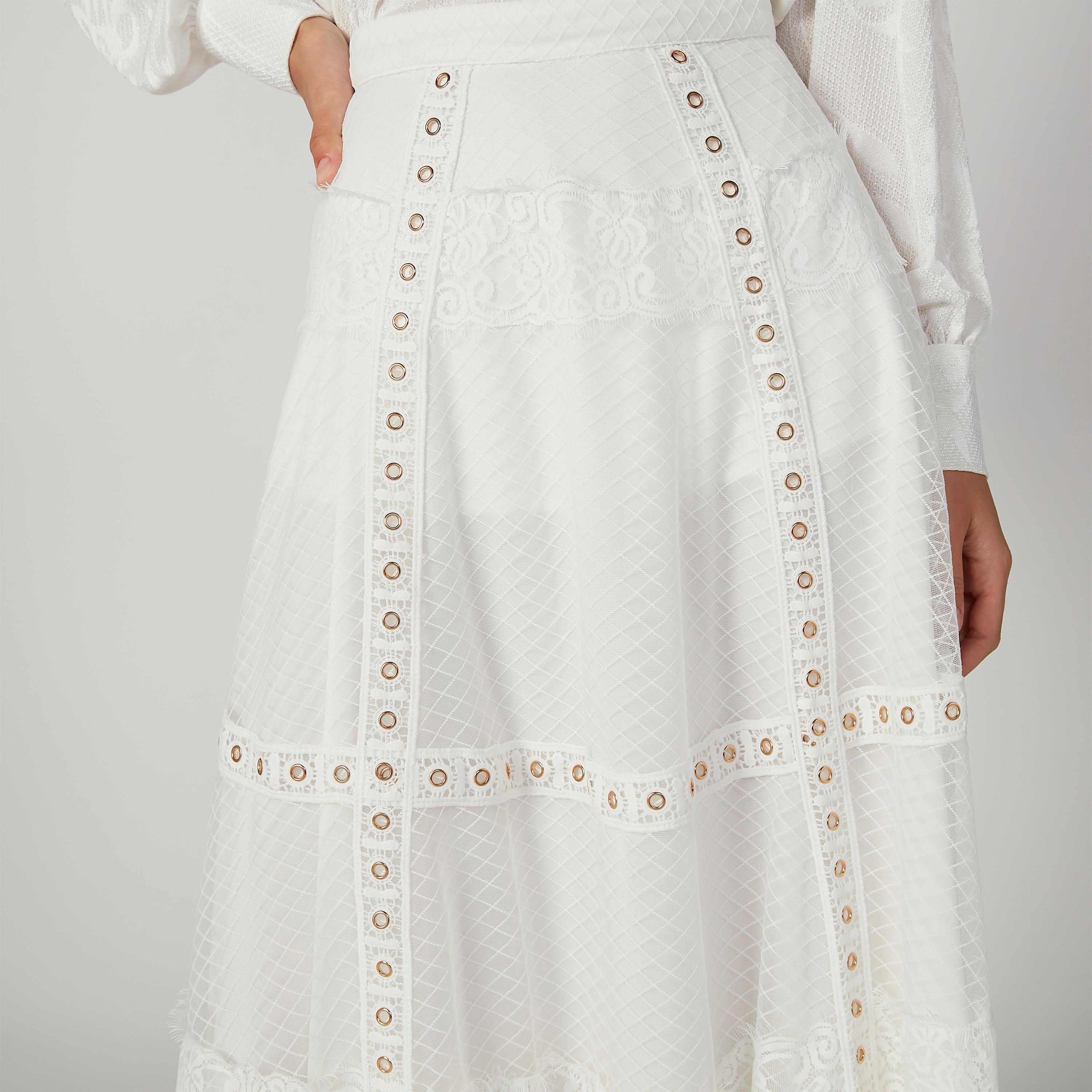 تنورة ميدي إيه لاين بارزة الملمس بخصر مطّاطي من آيكونيك-women-clothing-bottoms-skirts-image-3