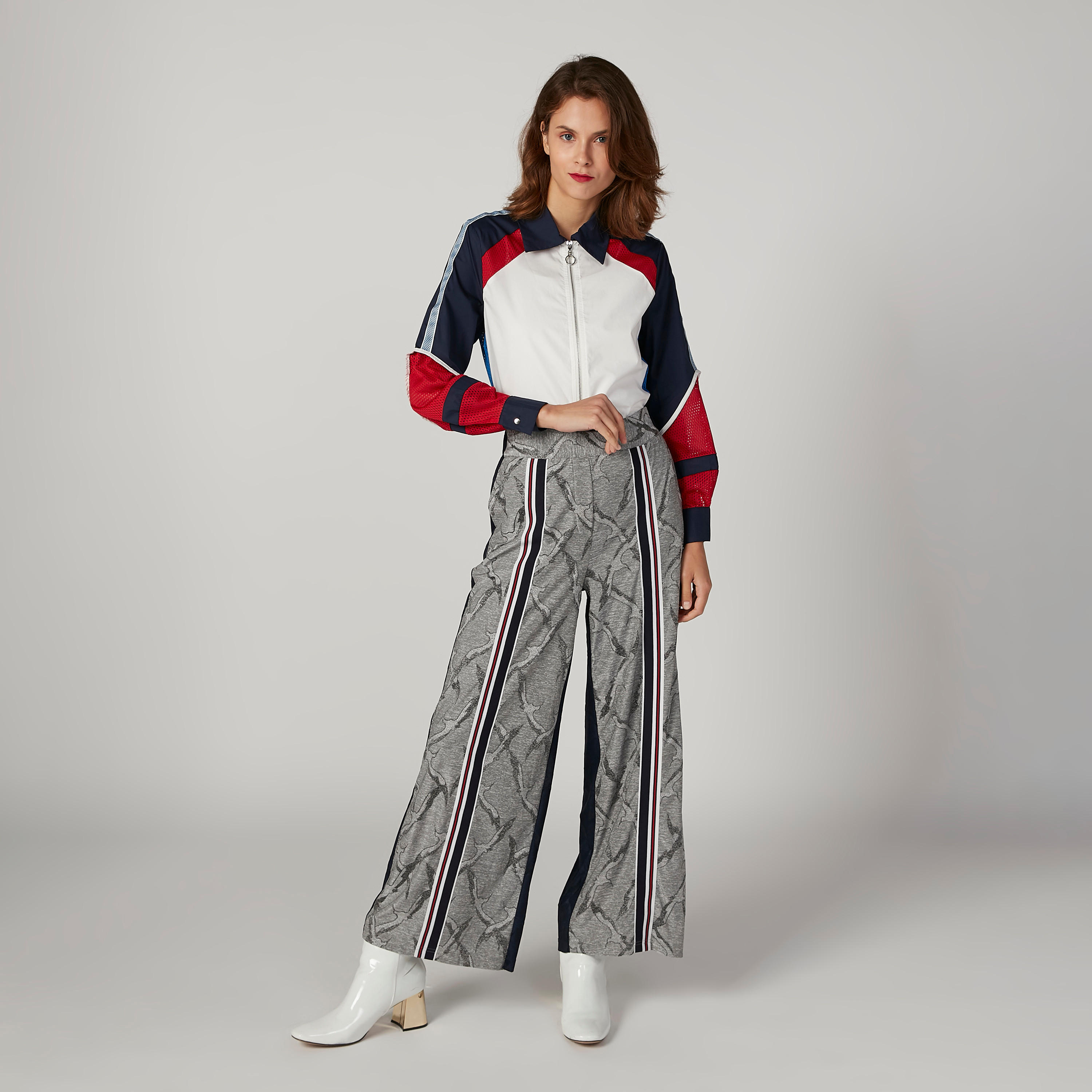 بلوزة سليم بتصاميم مغايرة وأكمام طويلة من آيكونيك-women-clothing-shirtsandblouses-blouses-image-2