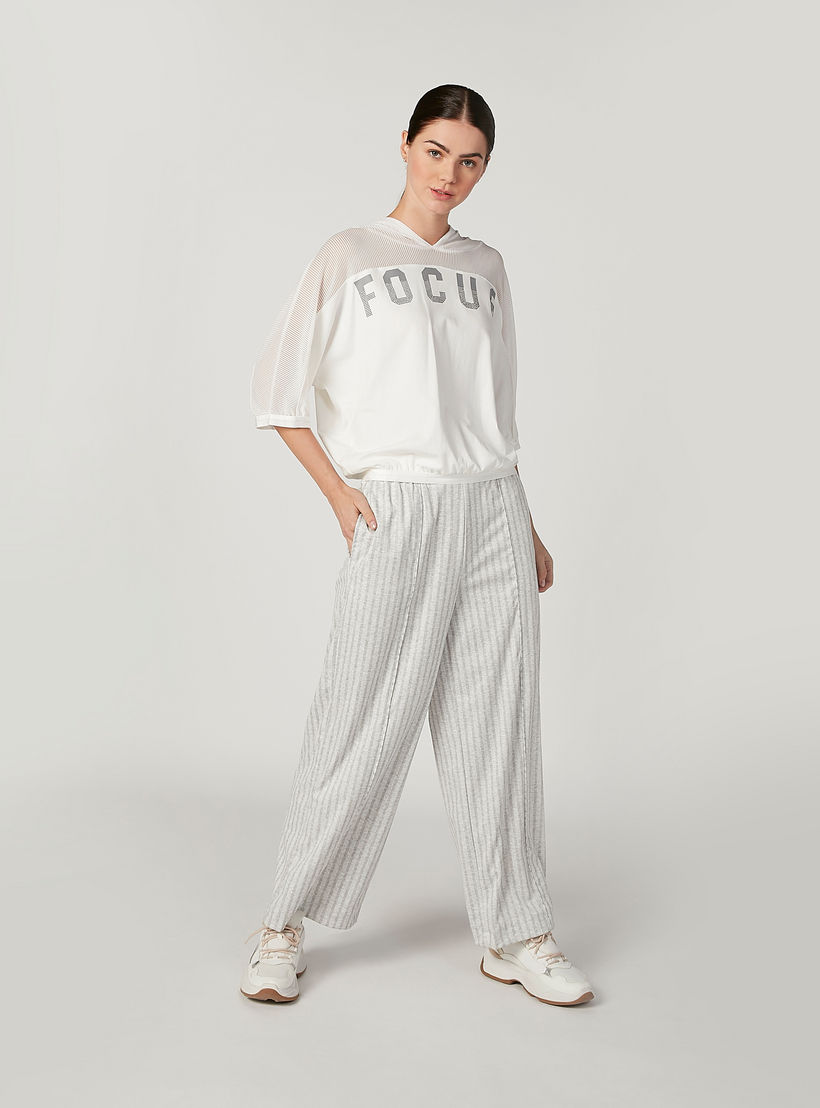 بنطلون مخطط بقصّة واسعة وخصر متوسط الارتفاع وجيوب من آيكونيك-women-clothing-bottoms-trousers-image-2
