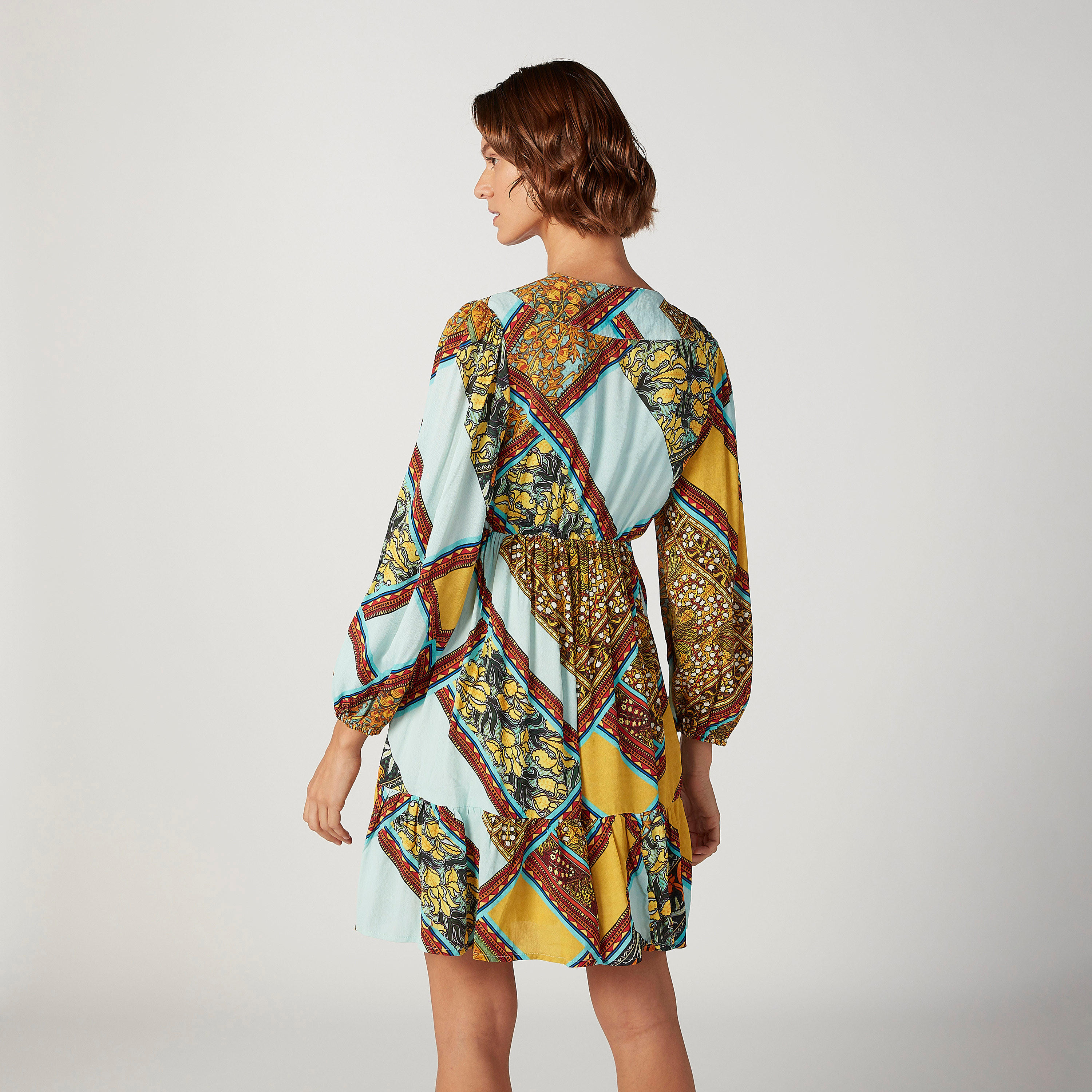 فستان قصير ايه لاين بياقة V وأكمام طويلة وطبعات من آيكونيك-women-clothing-dresses-image-4