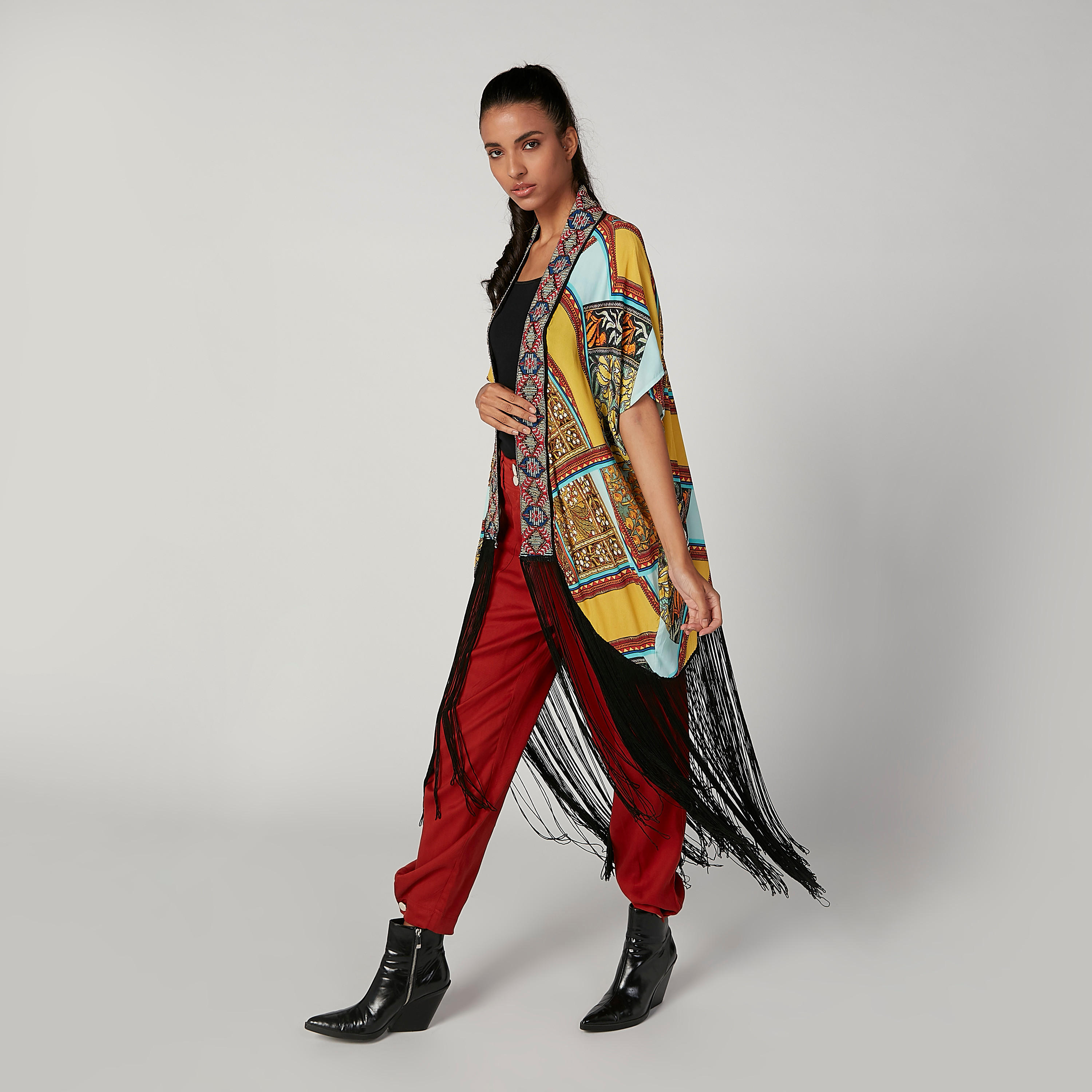 كارديجان بقصّة واسعة وأكمام قصيرة وطبعات من آيكونيك-women-winterwear-cardigansandjumpers-cardigans-image-5