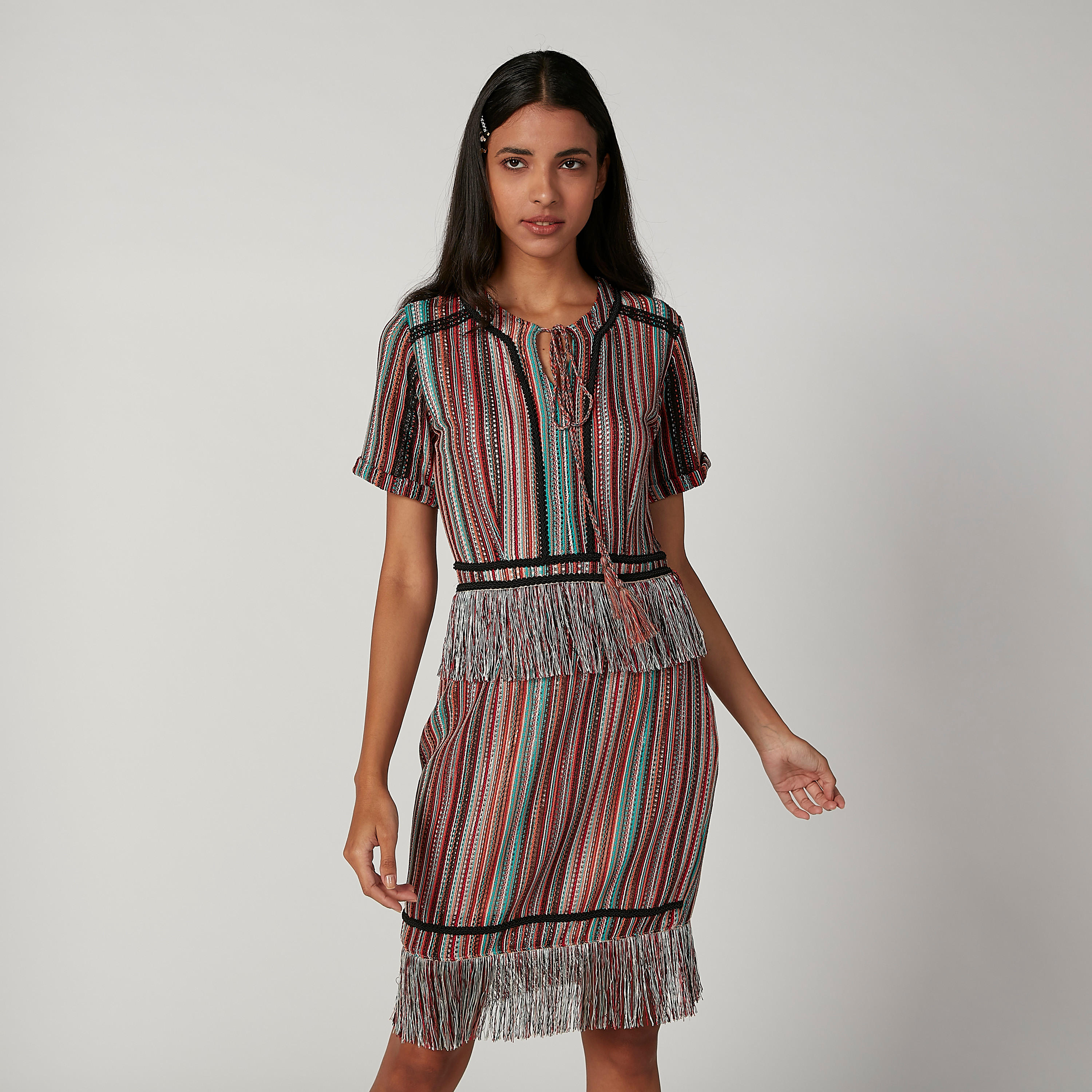 فستان ميدي إيه لاين بارز الملمس بأربطة وشراشيب من آيكونيك-women-clothing-dresses-image-1