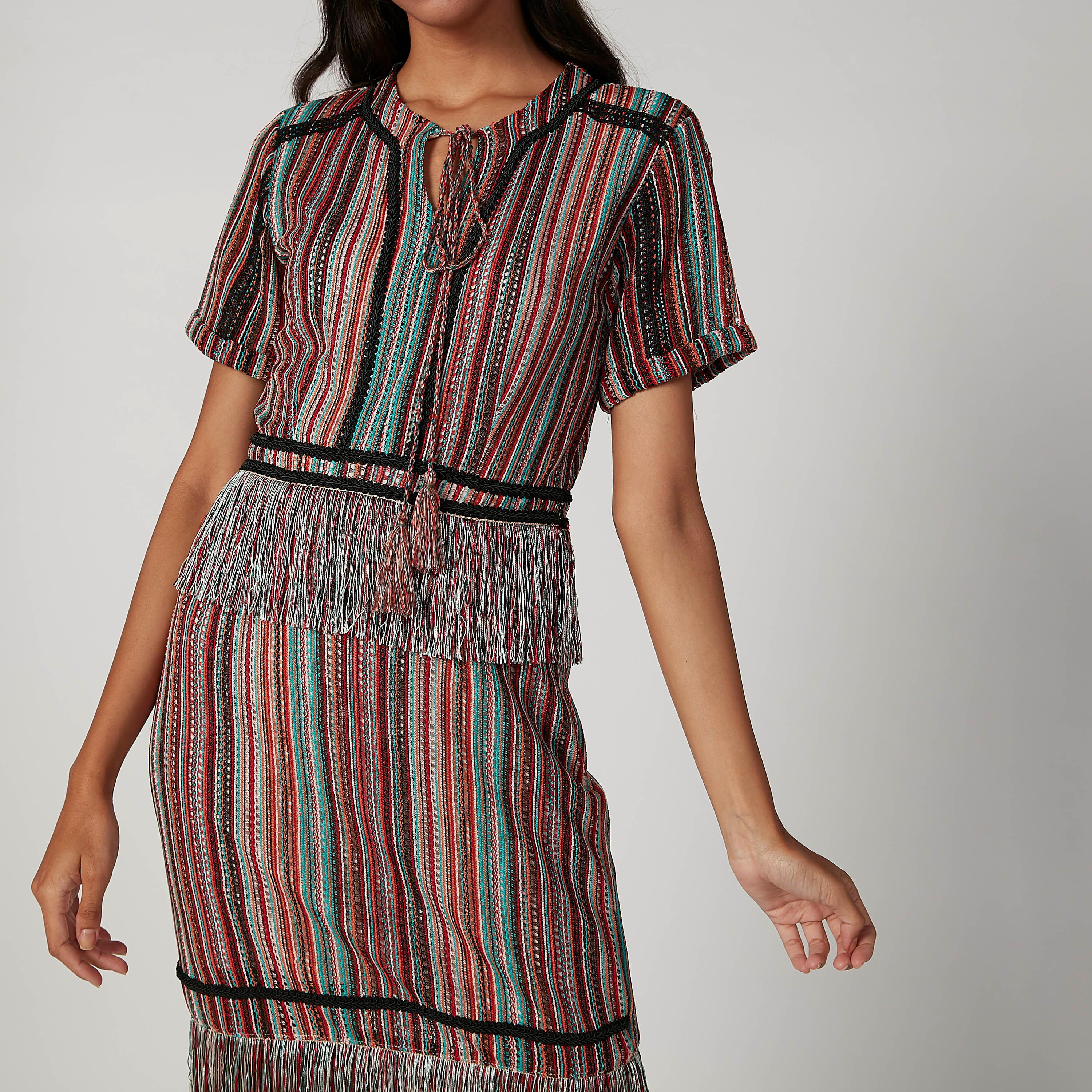 فستان ميدي إيه لاين بارز الملمس بأربطة وشراشيب من آيكونيك-women-clothing-dresses-image-2