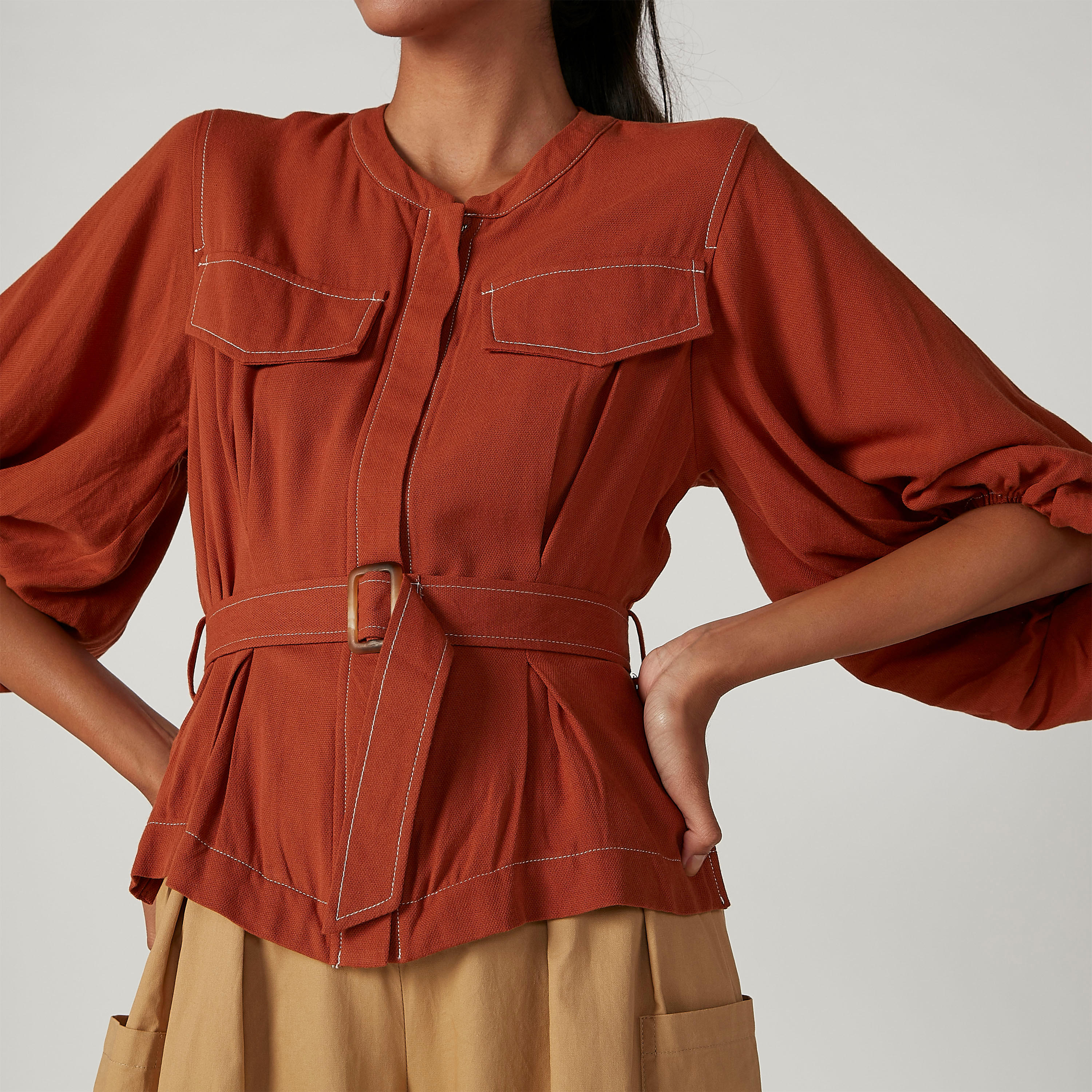 بلوزة سكيني سادة بياقة ماندارين مع حزام من آيكونيك-women-clothing-shirtsandblouses-blouses-image-3