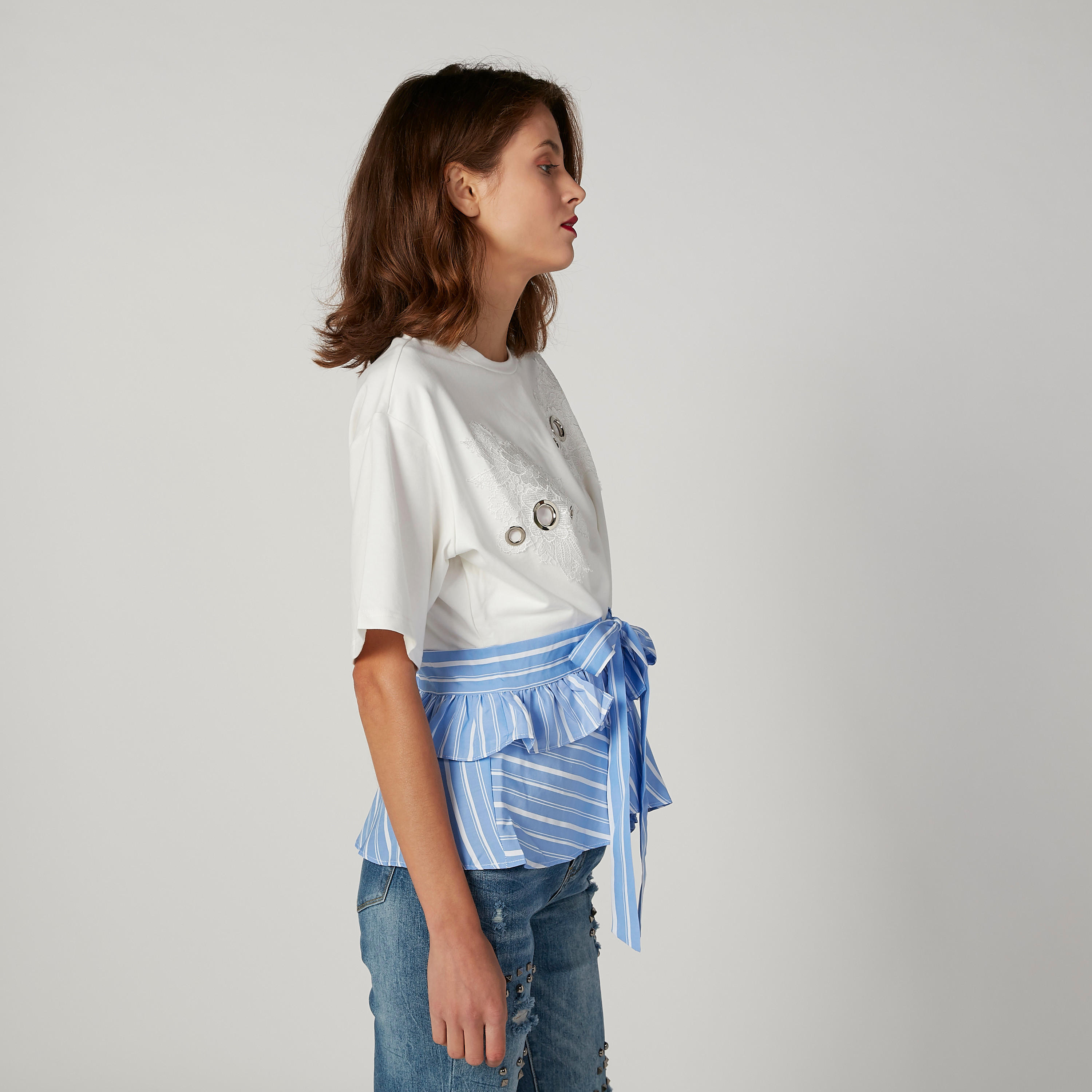 بلوزة مقلّمة بأكمام قصيرة وعقدة من آيكونيك-women-clothing-shirtsandblouses-blouses-image-4