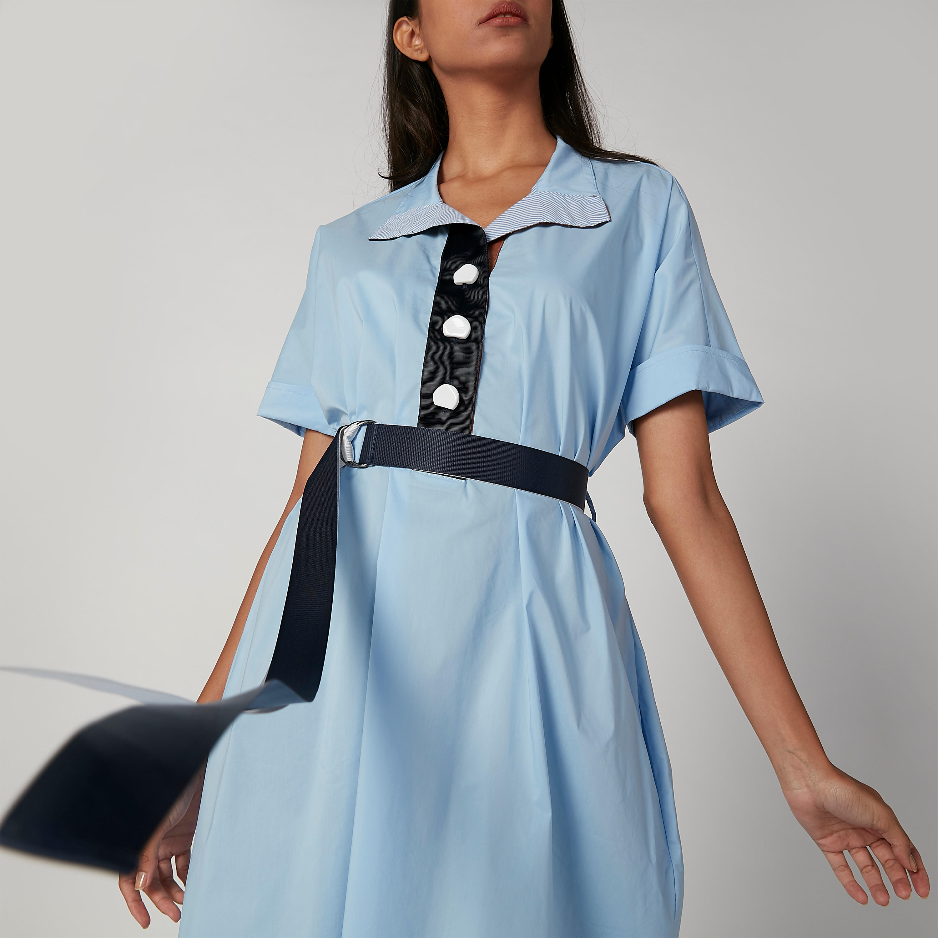 فستان ميدي إيه لاين سادة بأكمام قصيرة وحزام من آيكونيك-women-clothing-dresses-image-2